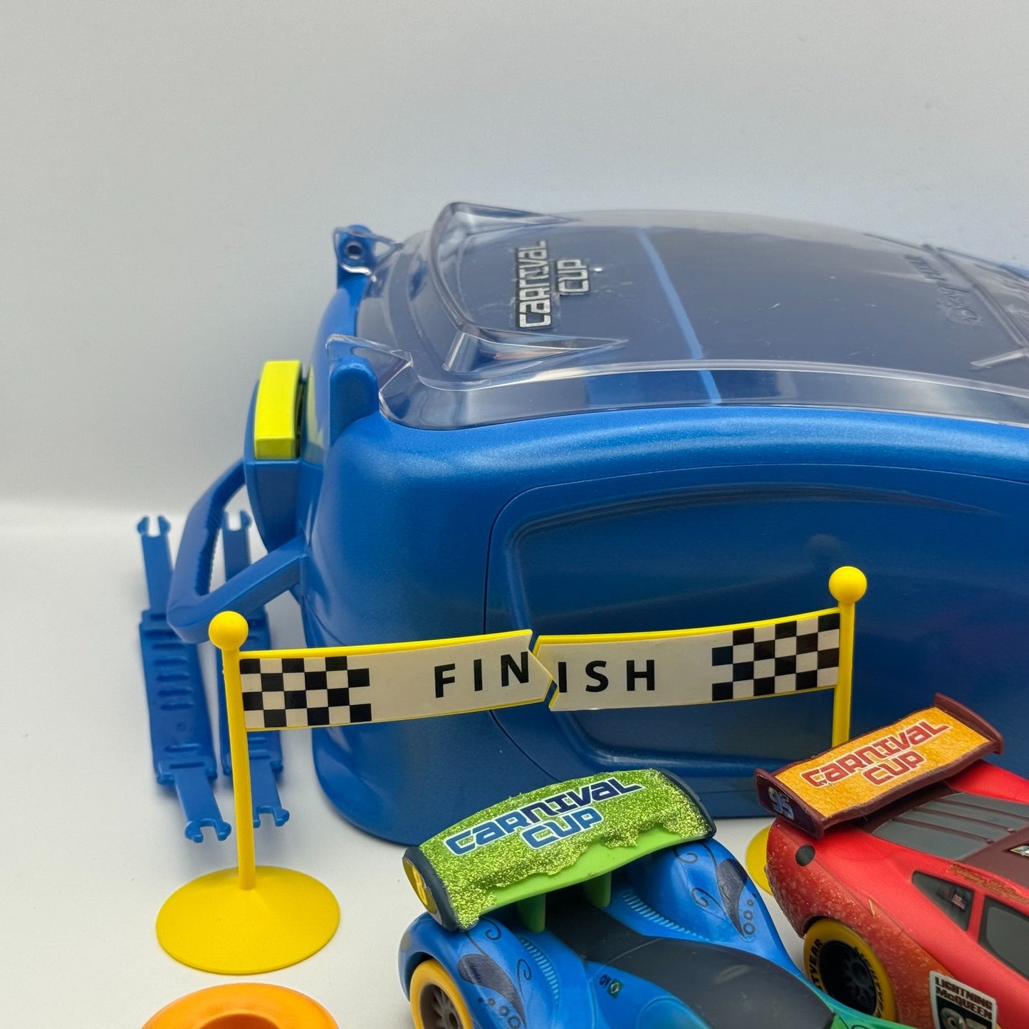 Disney Pixar Cars CARNIVAL CUP CARLA MCQUEEN LAUNCHER Disney Store 1:43 Diecast