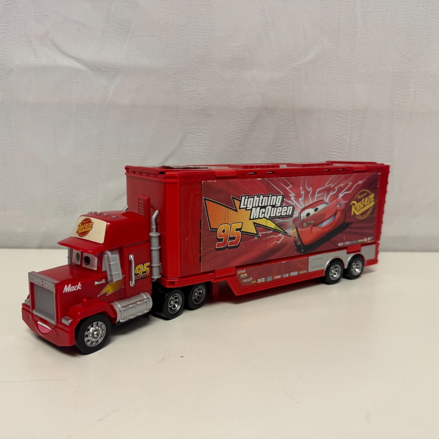 Disney Pixar Cars - CARS 1 MACK TRUCK HAULER STORY SETS PLAYSET - 1:55 Scale