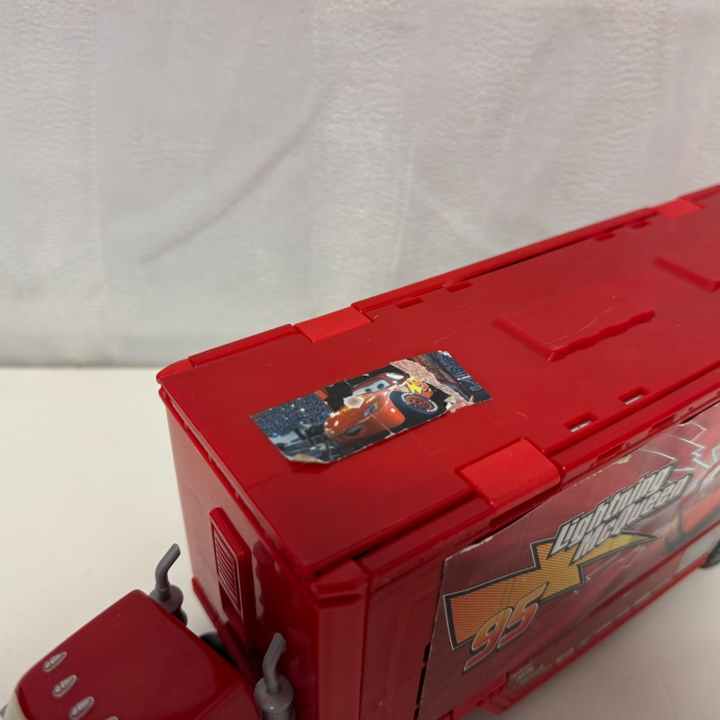 Disney Pixar Cars - CARS 1 MACK TRUCK HAULER STORY SETS PLAYSET - 1:55 Scale