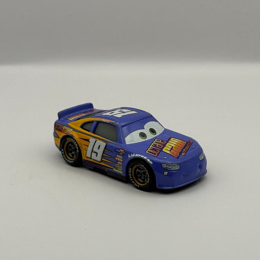 Disney Pixar Cars - BOBBY SWIFT OCTANE GAIN Veteran Racer 2017 - 1:55 Diecast