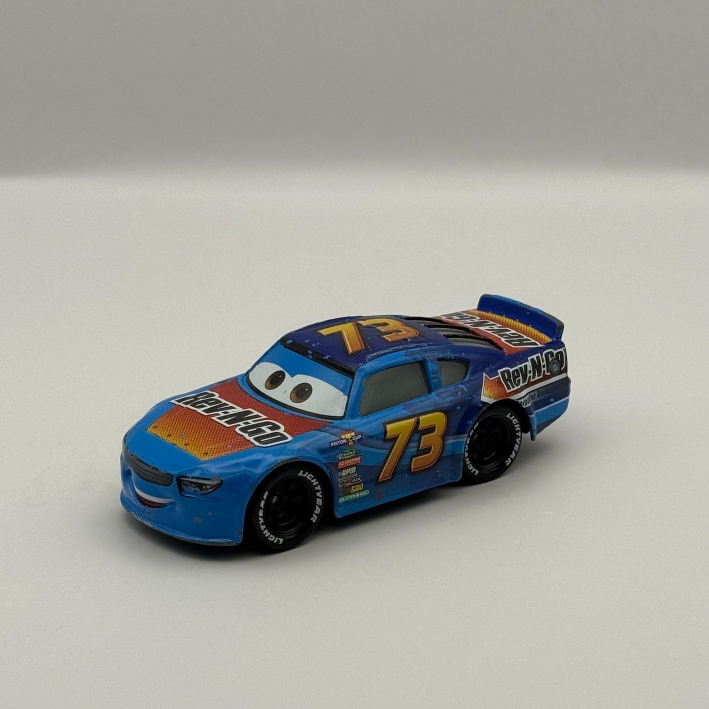 Disney Pixar Cars - CARS 3 REV N GO Veteran Racer 2017 - 1:55 Diecast