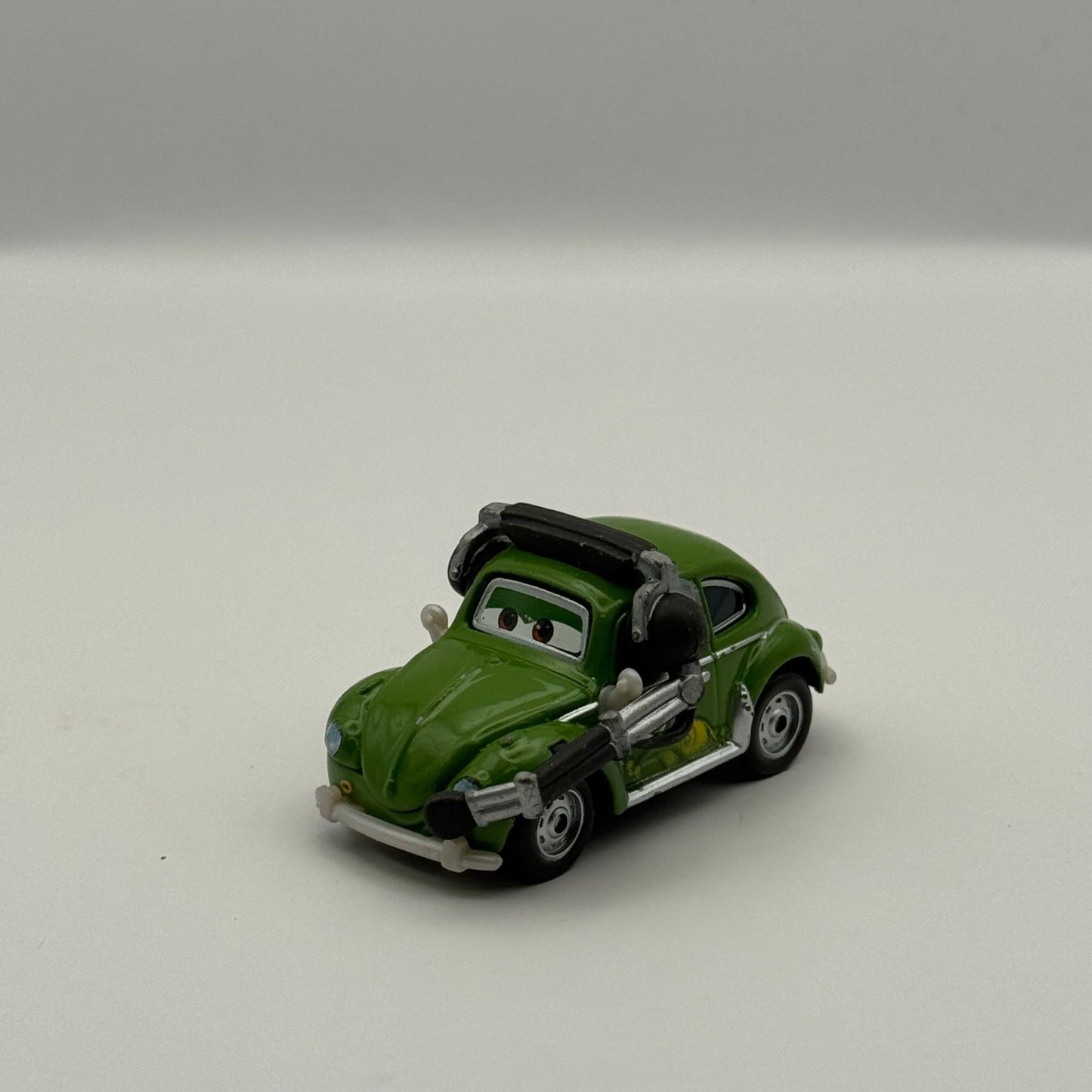 Disney Pixar Cars - CRUZ BESOURO CARLA VELOSO CREW CHIEF - 1:55 Diecast