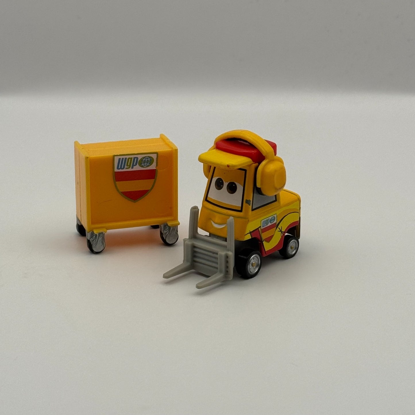 Disney Pixar Cars - HONK CHO MIGUEL CAMINO PITTY - 1:55 Diecast