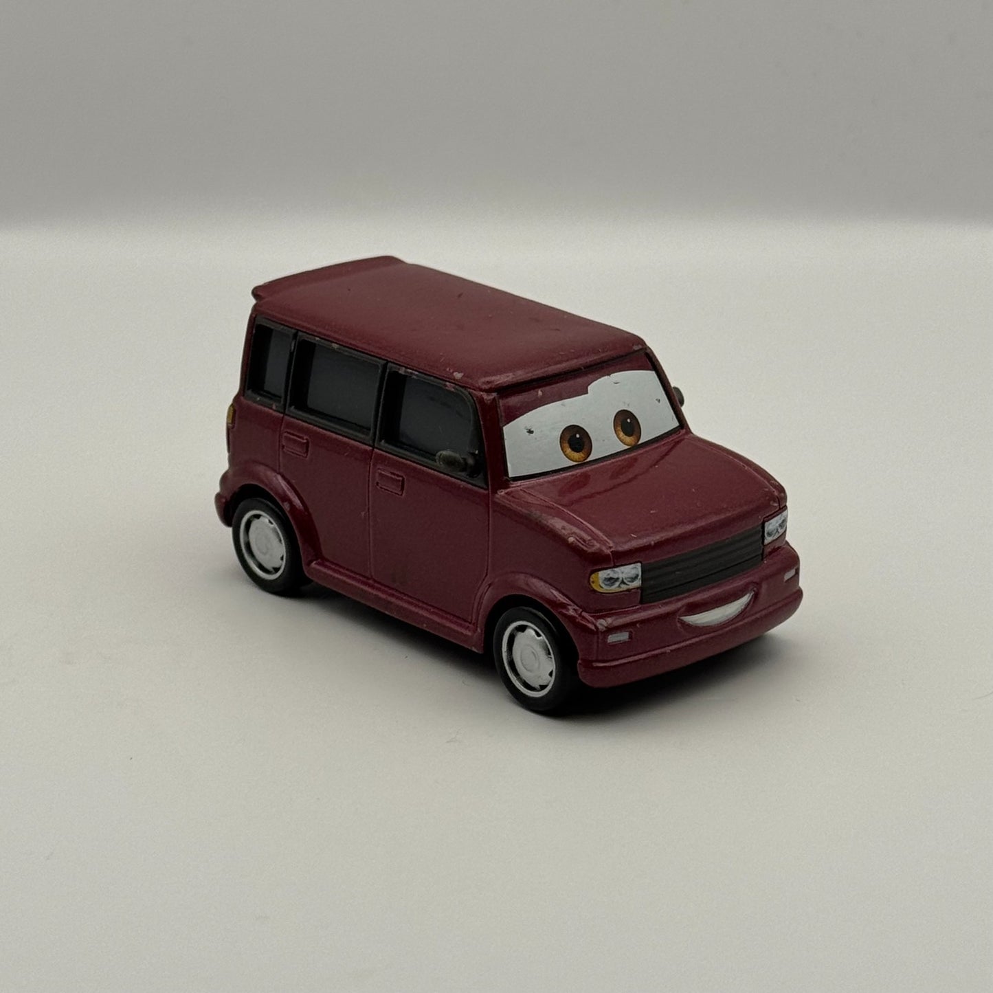 Disney Pixar Cars - VIC VANLEY Cruisin' Tokyo 2016 - 1:55 Diecast