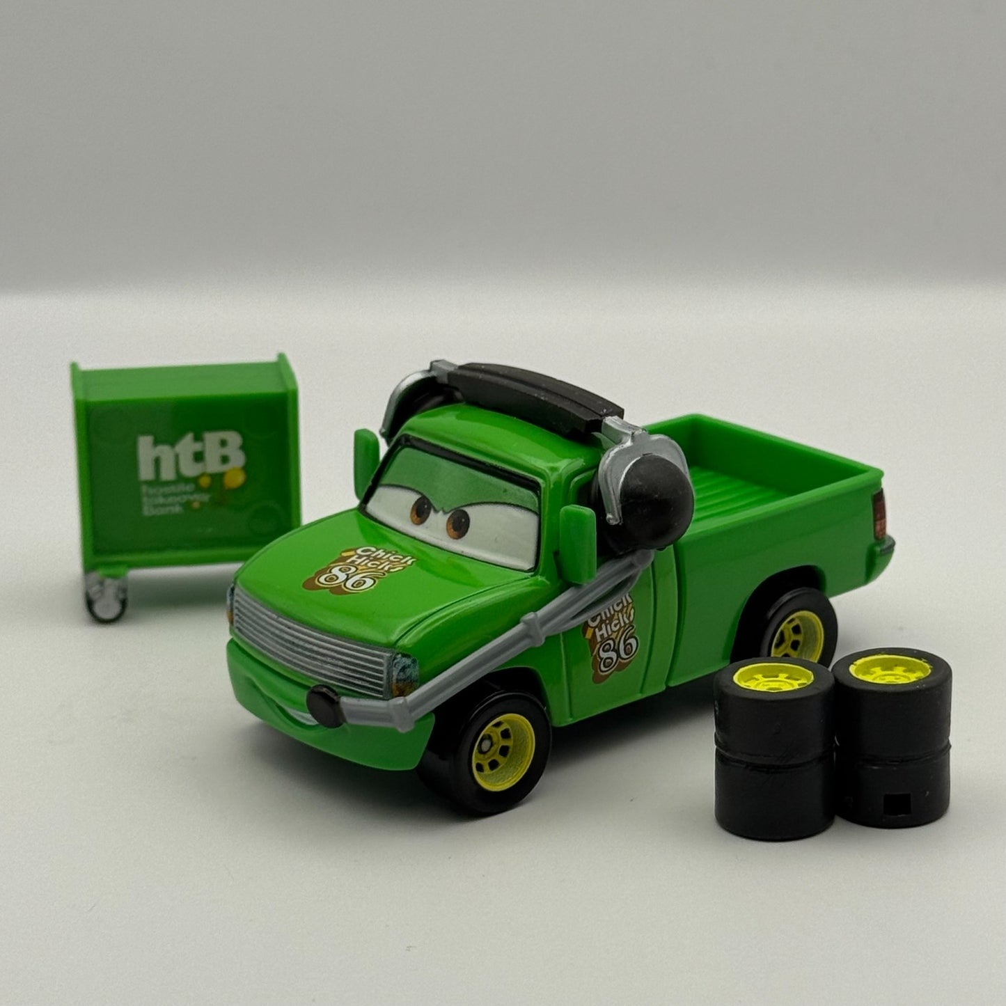 Disney Pixar Cars - CHICK HICKS TEAM HTB CREW CHIEF PITTYS BRUISER- 1:55 Diecast