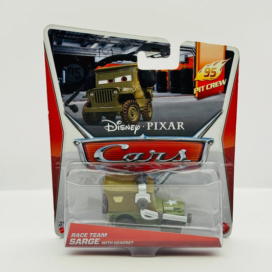 Disney Pixar Cars - RACE TEAM SARGE WITH HEADSET 95 Pit Crew 2014 - 1:55 Diecast