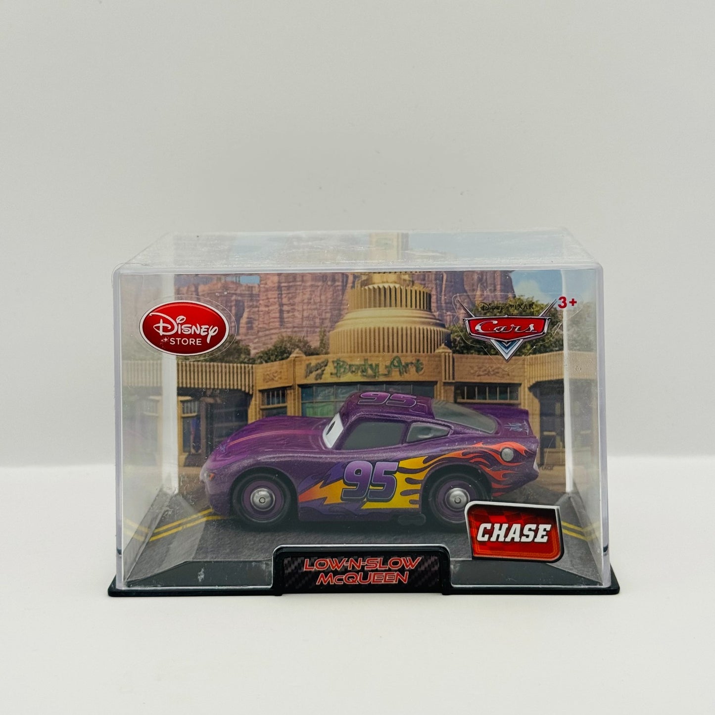 Disney Pixar Cars - LOW-N-SLOW MCQUEEN CHASE Disney Store - 1:43 Diecast