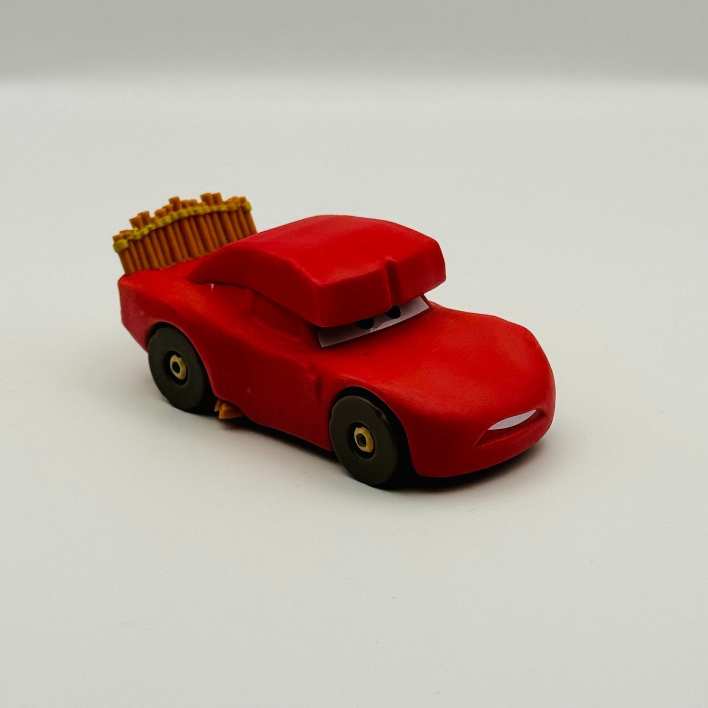 Disney Pixar Cars - COLOR CHANGERS CAVE LIGHTNING MCQUEEN - 1:55 Scale