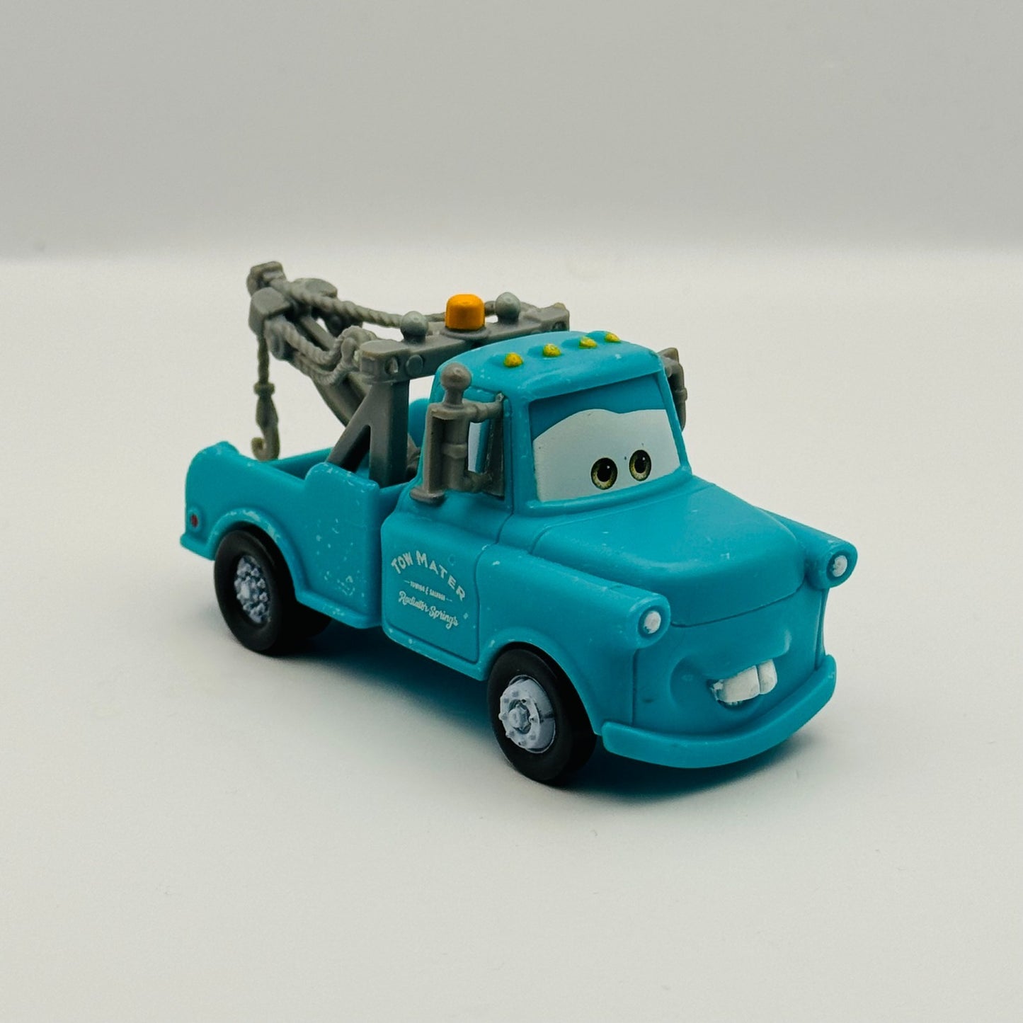 Disney Pixar Cars - COLOR CHANGERS MATER GREEN/BLUE 2010 - 1:55 Scale