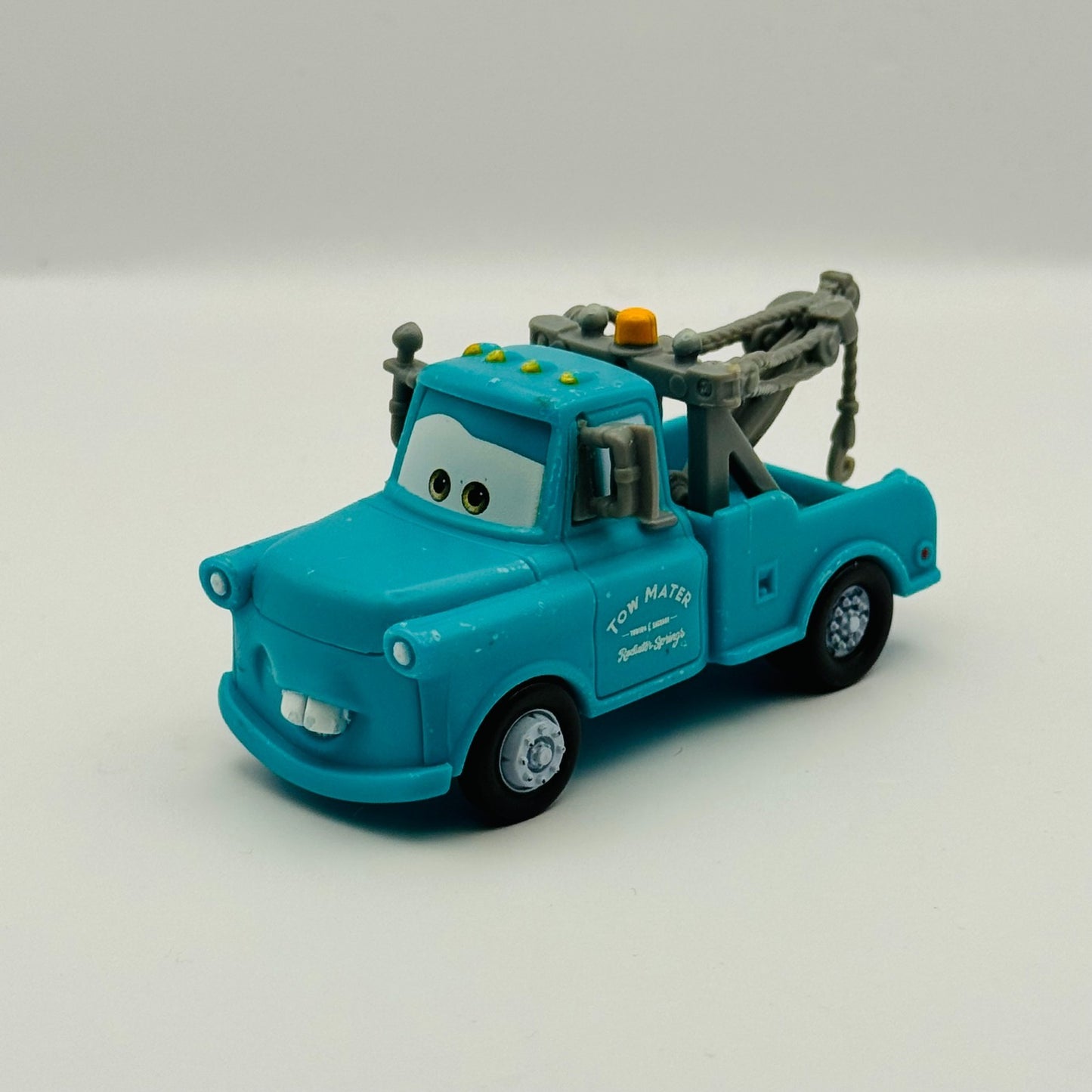 Disney Pixar Cars - COLOR CHANGERS MATER GREEN/BLUE 2010 - 1:55 Scale