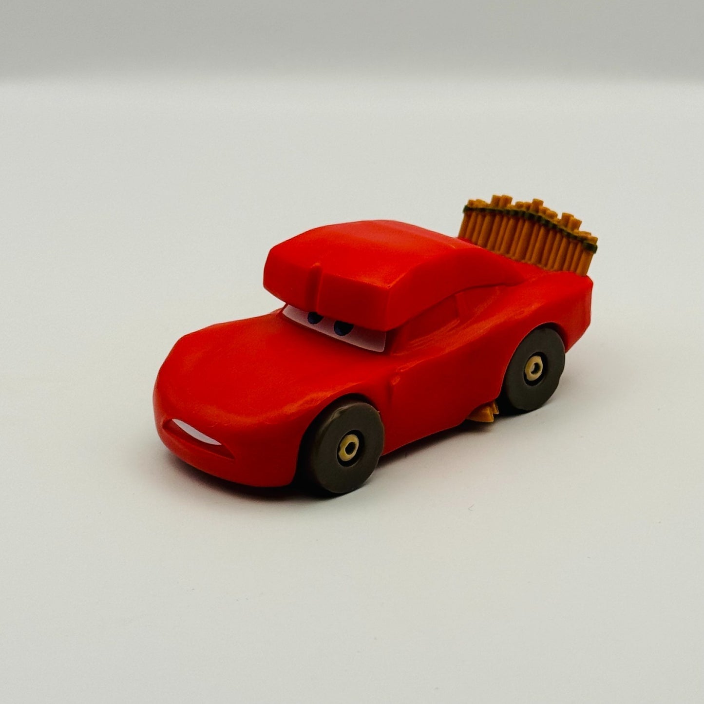 Disney Pixar Cars - CAVE LIGHTNING MCQUEEN DINO PARK On The Road - 1:55 Scale