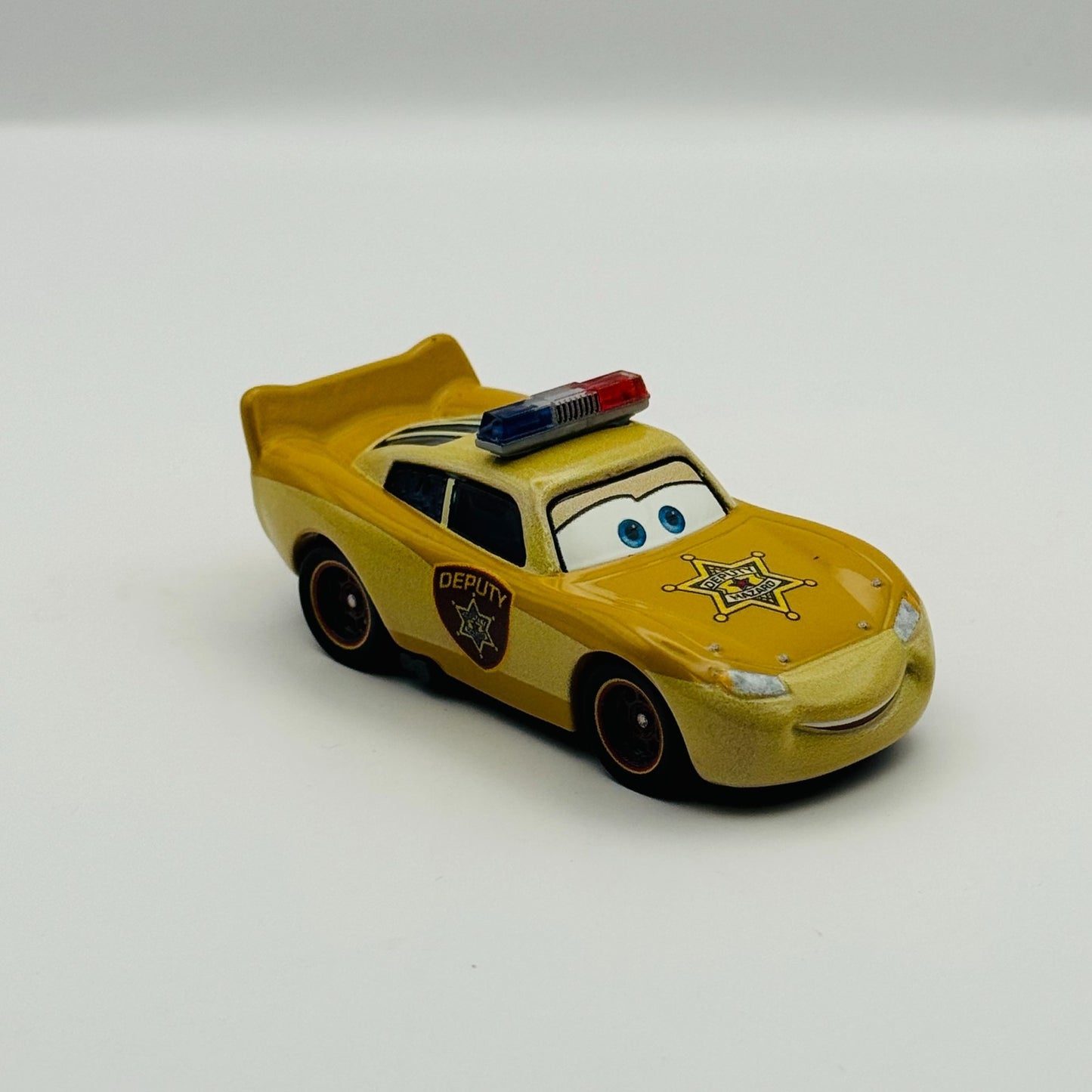 Disney Pixar Cars - LIGHTNING MCQUEEN DEPUTY HAZZARD On The Road - 1:55 Diecast