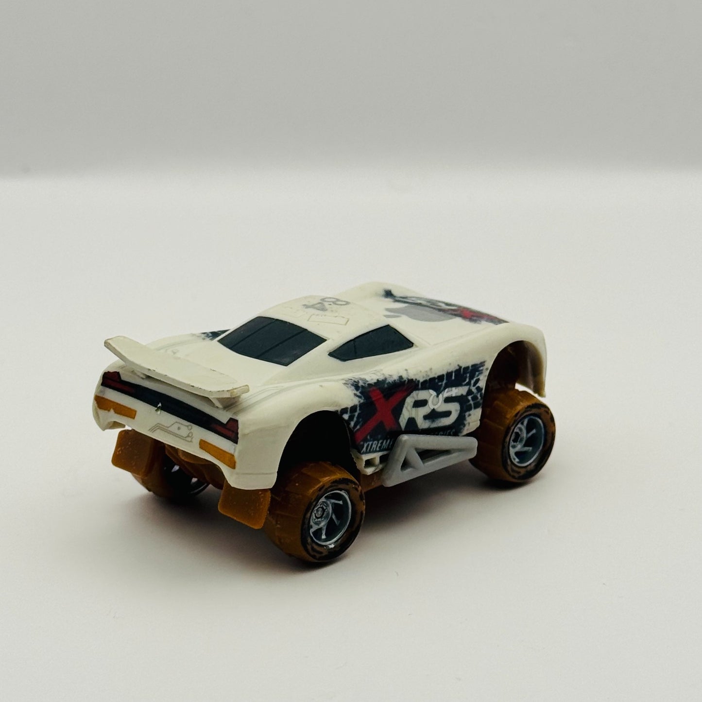 Disney Pixar Cars - XRS MUD RACING JP DRIVE APPLE CAR Next Gen CUSTOM 1:55 Scale