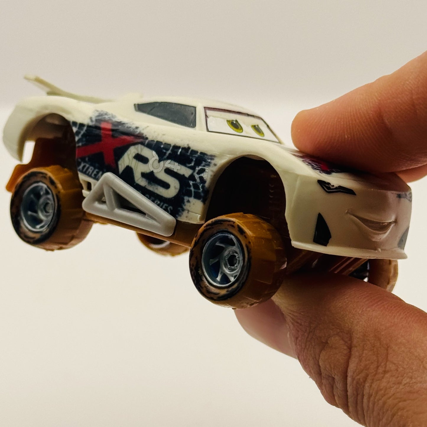 Disney Pixar Cars - XRS MUD RACING JP DRIVE APPLE CAR Next Gen CUSTOM 1:55 Scale