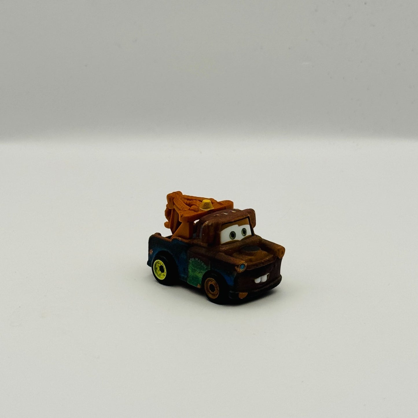 Disney Pixar Cars - Mini Racers TOW MATER - Diecast