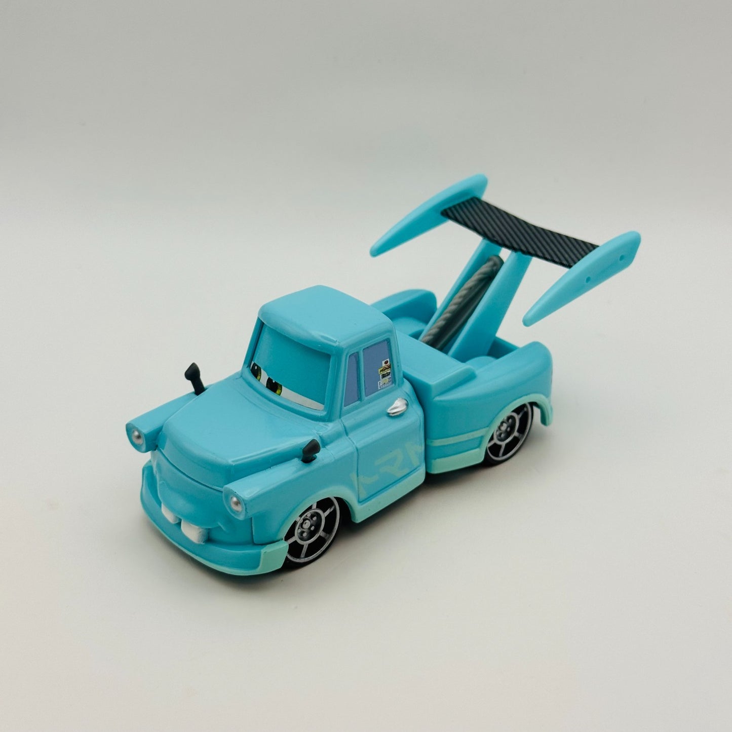 Disney Pixar Cars Toon - TOKYO MATER DELUXE Tokyo Mater 2013 - 1:55 Diecast