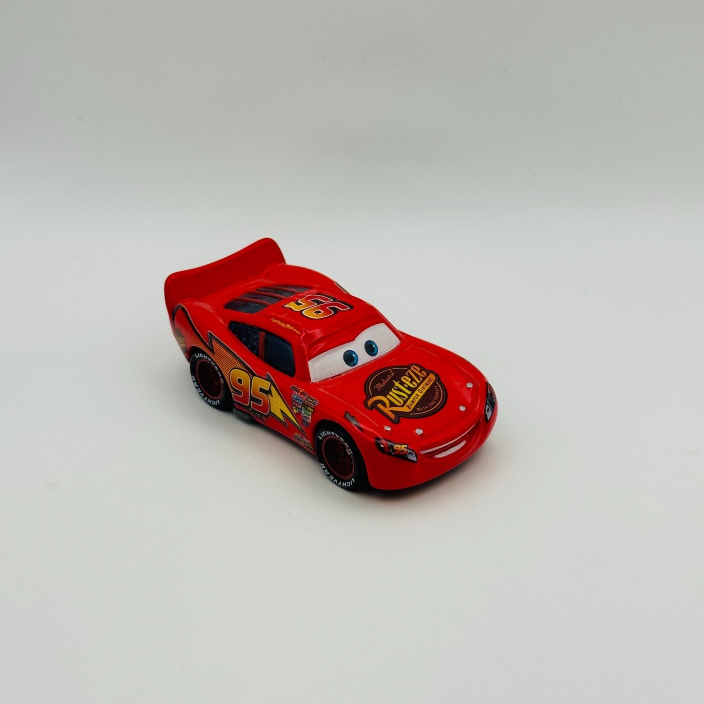 Disney Pixar Cars - RUETEZE LIGHTNING MCQUEEN No Spoiler Decal - 1:55 Diecast