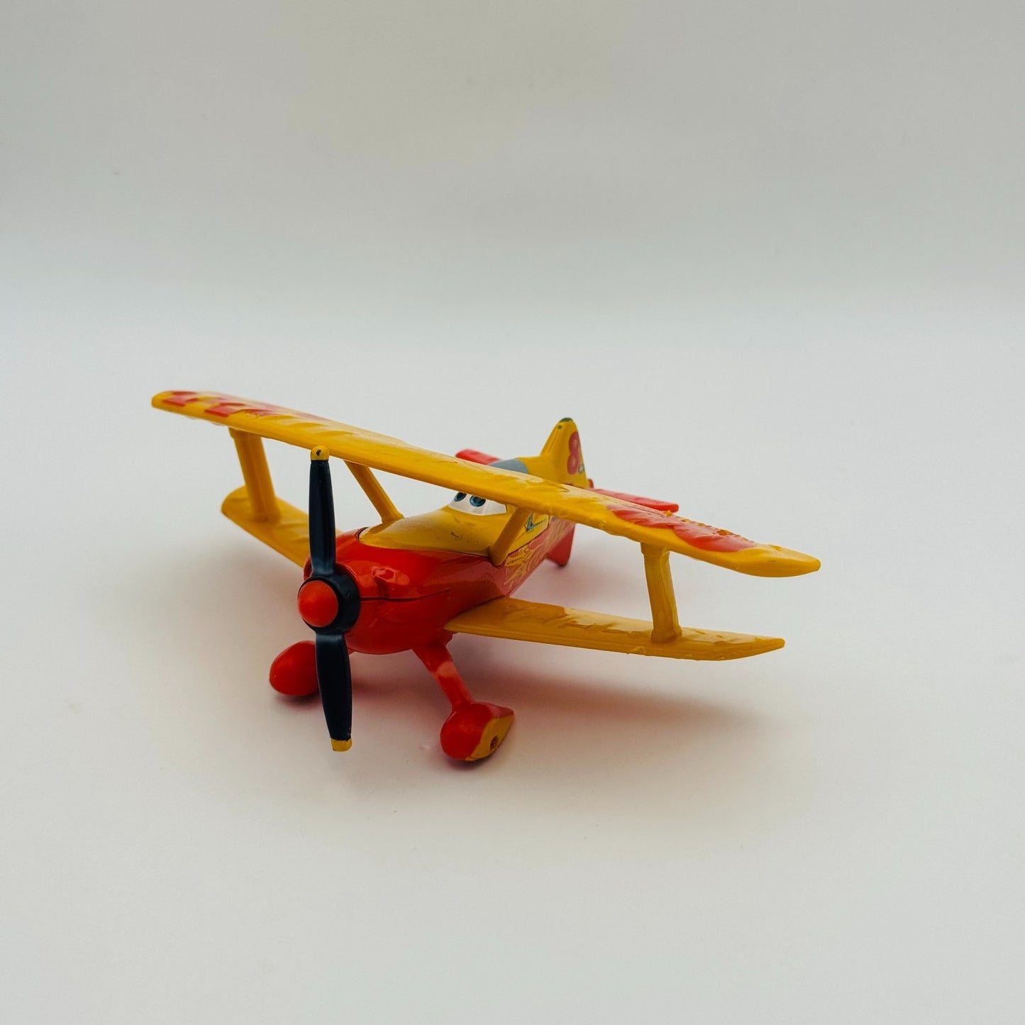 Disney Planes & Pixar Cars - SUN WING #8 - 1:55 Diecast
