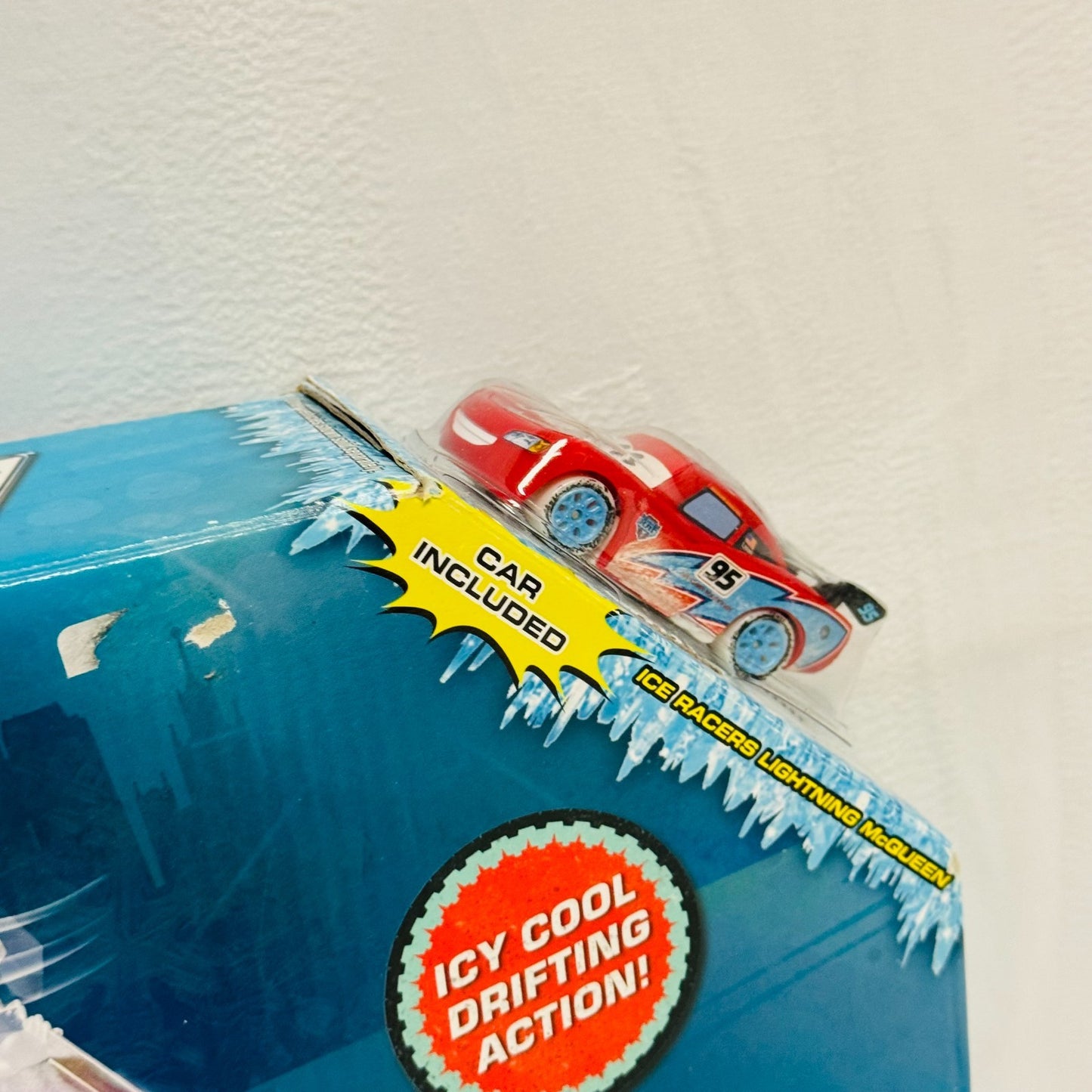 Disney Pixar Cars - ICE RACERS SNOWDRIFT SPINOUT TRACK SET - 1:55 Scale