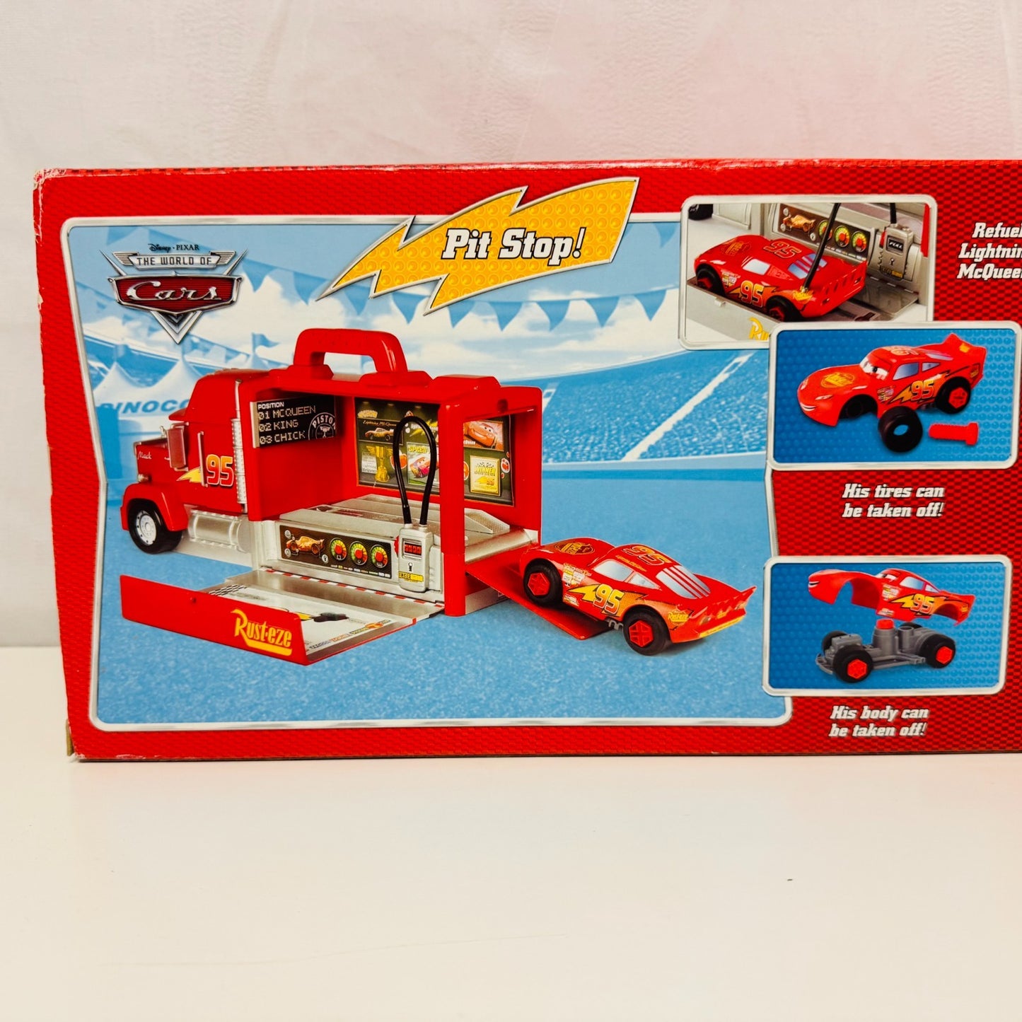 Disney Pixar Cars - PITSTOP LIGHTNING MCQUEEN & MACK PLAYSET Disney Store - 2010