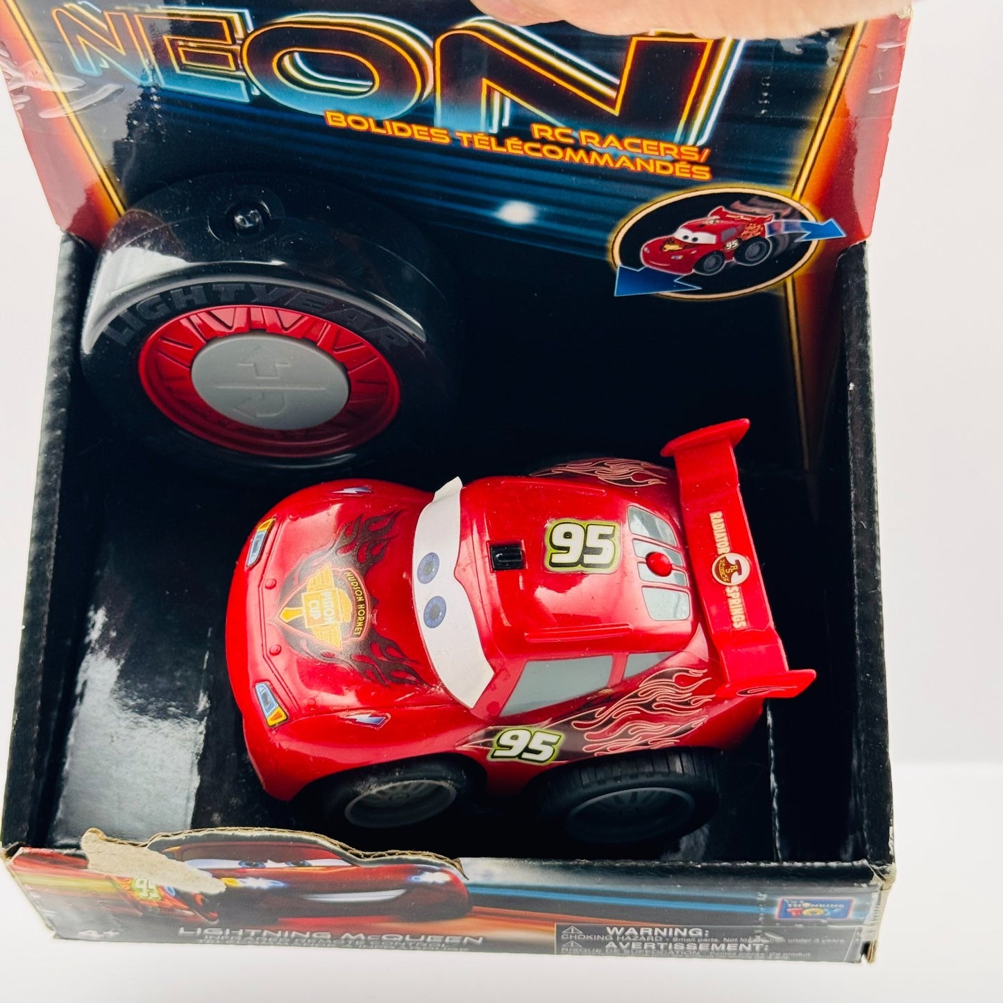 Disney Pixar Cars - NEON RACERS LIGHTNING MCQUEEN INFRARED REMOTE CONTROL RC