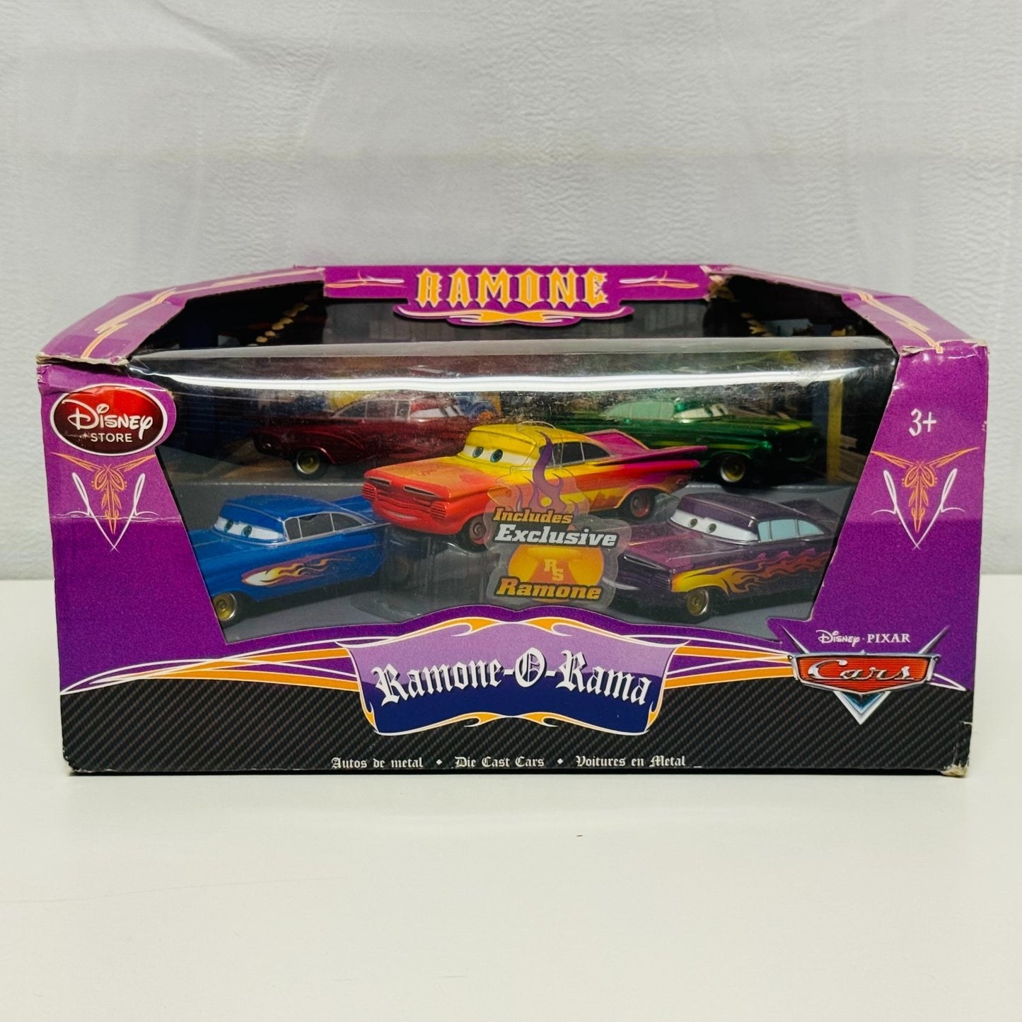 Disney Pixar Cars - RAMONE-O-RAMA EXCLUSIVE RAMONE Disney Store - 1:43 Diecast