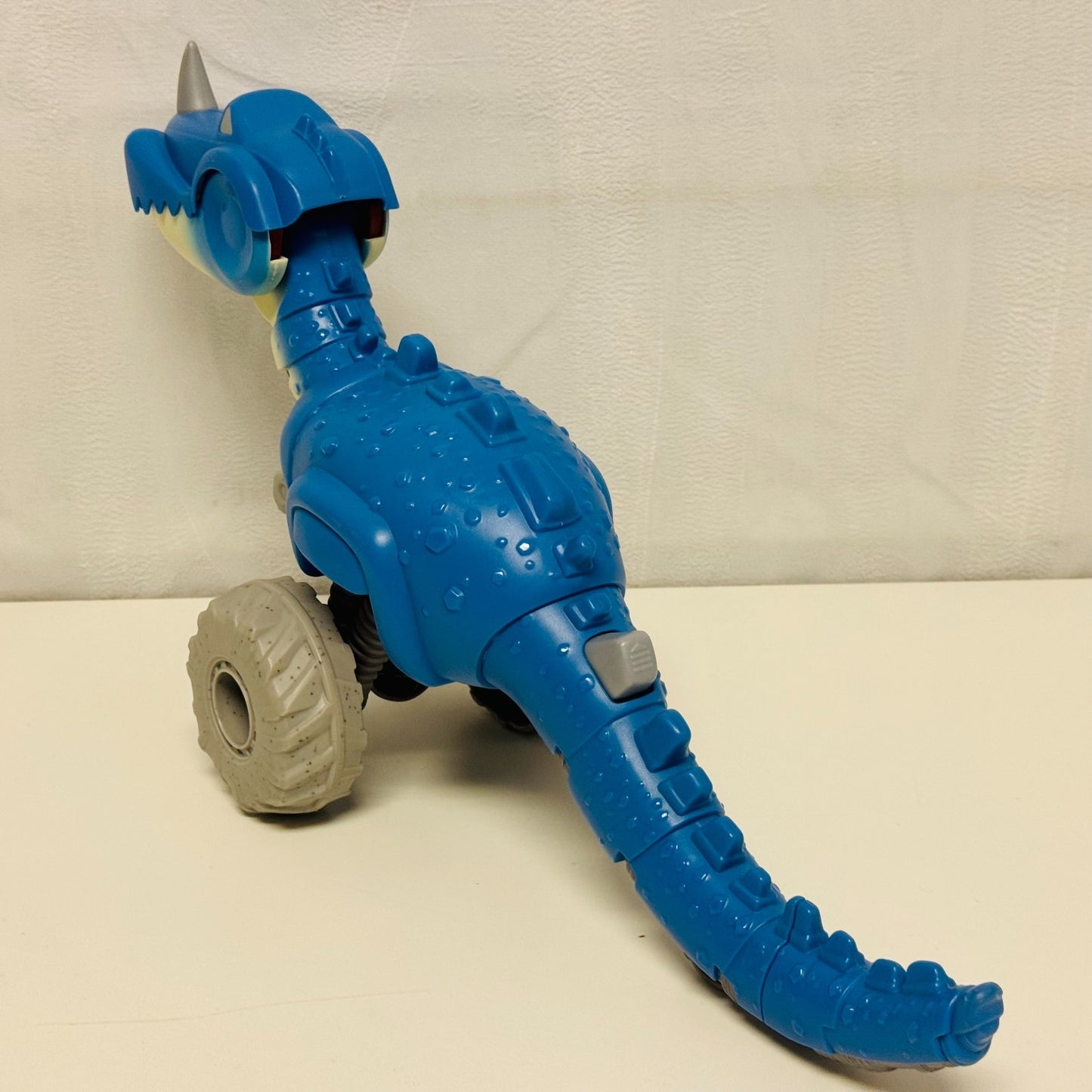 Disney Pixar Cars - ROLL-AND-CHOMP DINO T-REX On The Road  2022 - 1:55 Scale
