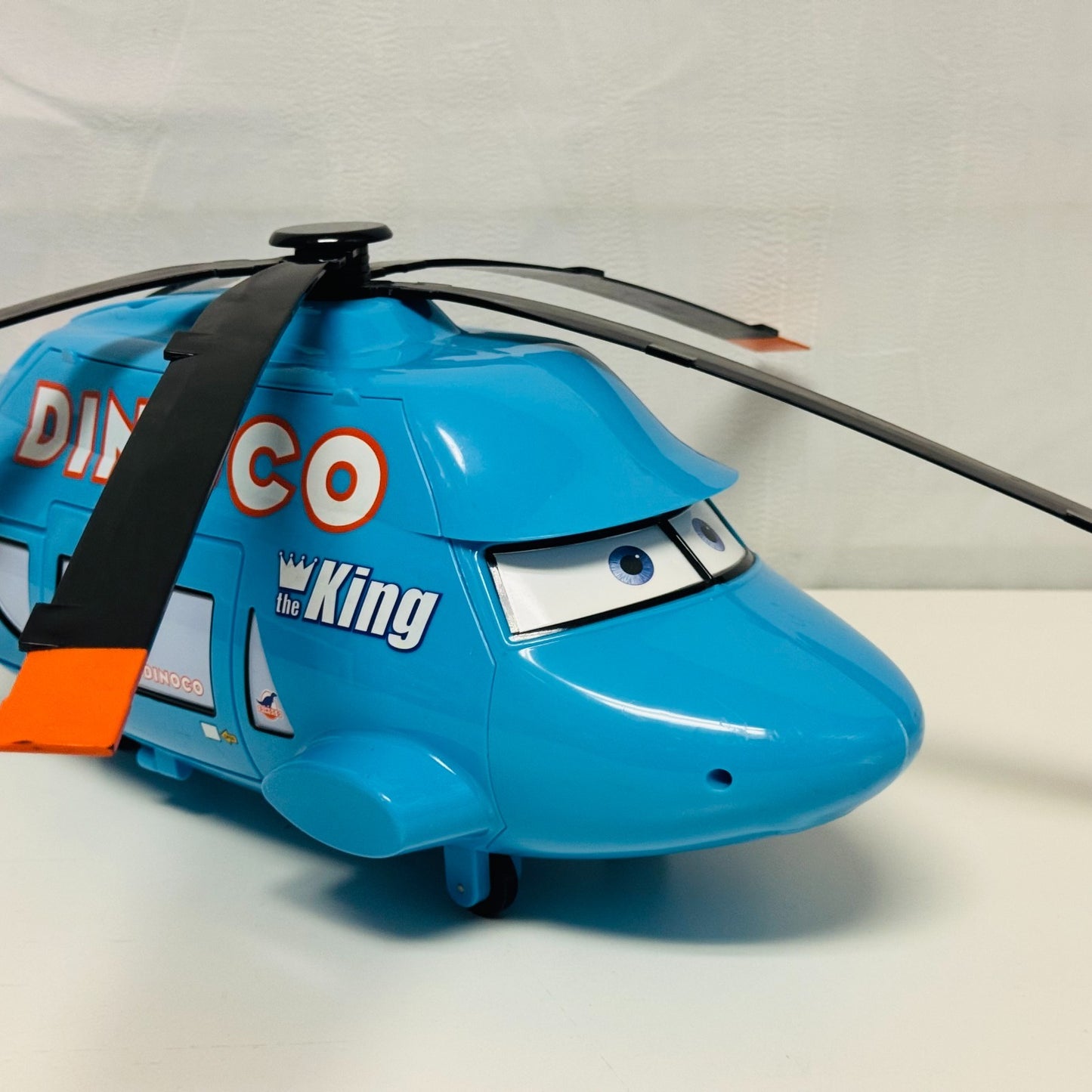 Disney Pixar Cars - LARGE DINOCO HELICOPTER 22" CARRY CASE *NO FIN* Disney Store