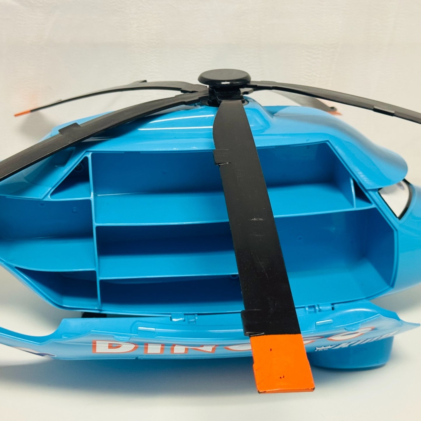 Disney Pixar Cars - LARGE DINOCO HELICOPTER 22" CARRY CASE *NO FIN* Disney Store