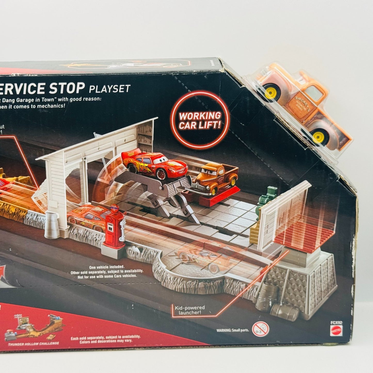 Disney Pixar Cars - SMOKEY'S SERVICE STOP THOMASVILLE PLAYSET Cars 3 1:55 Scale