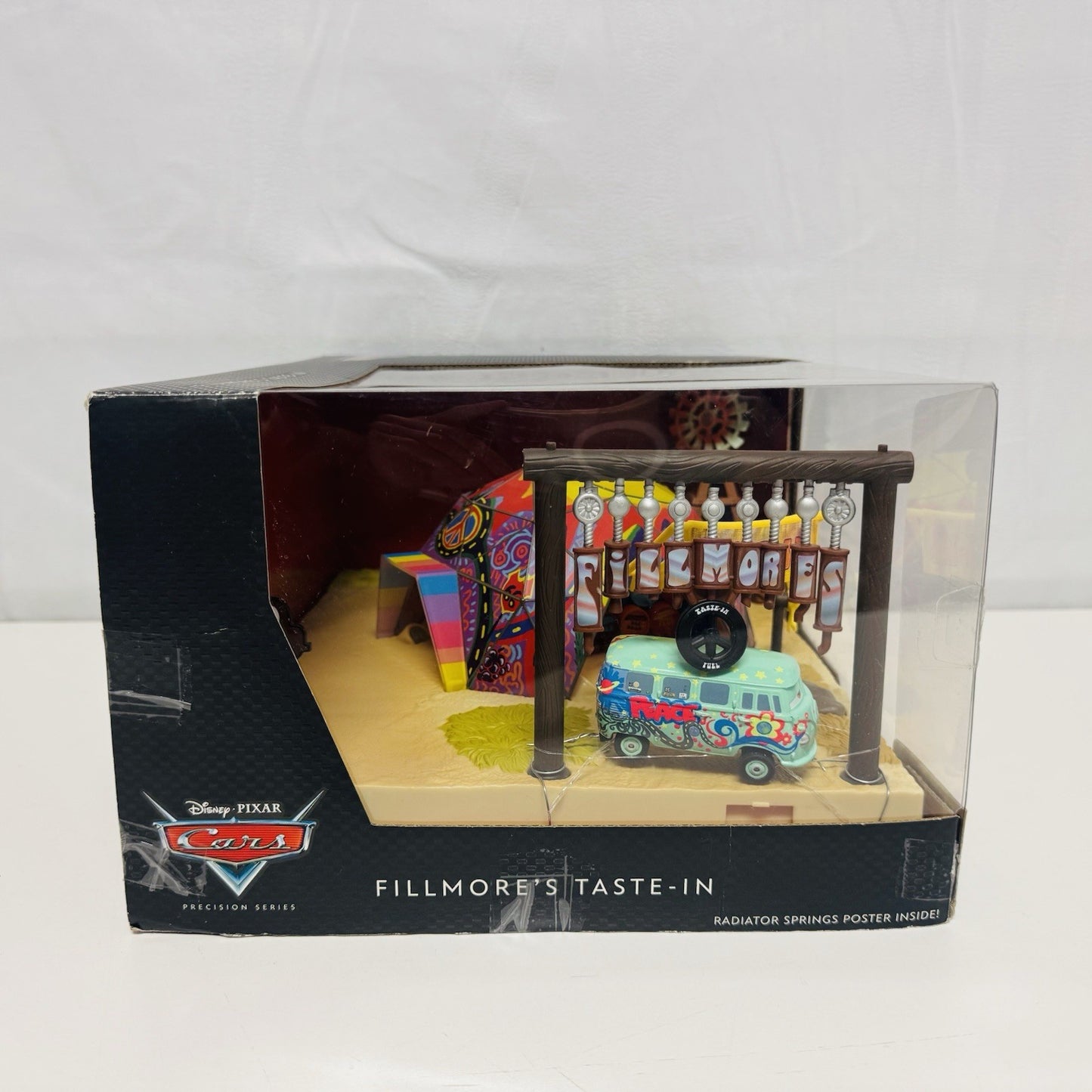 Disney Pixar Cars PRECISION SERIES FILLMORE'S TASTE-IN Light Up - 1:55 Diecast