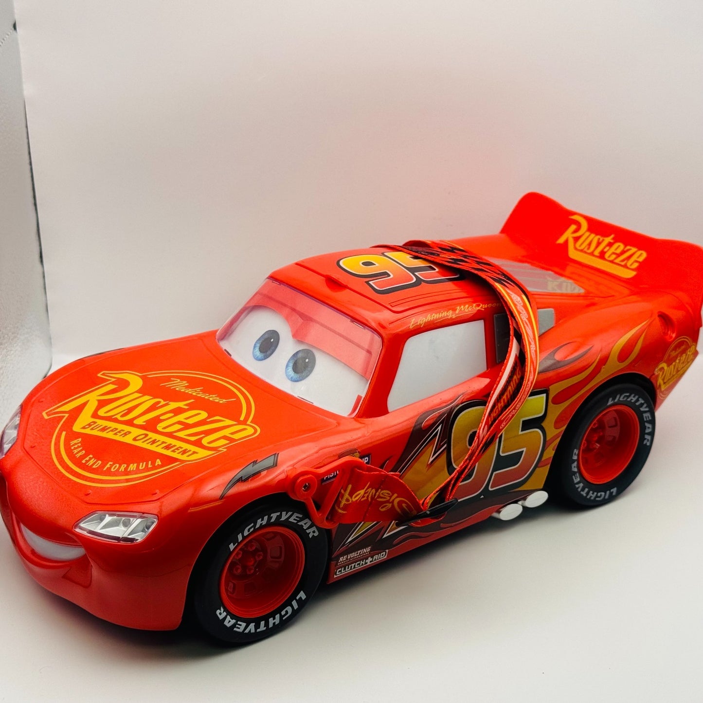 Disney Pixar Cars - LIGHT-UP MCQUEEN POPCORN BUCKET 20TH ANNIVERSARY 1:18 Scale