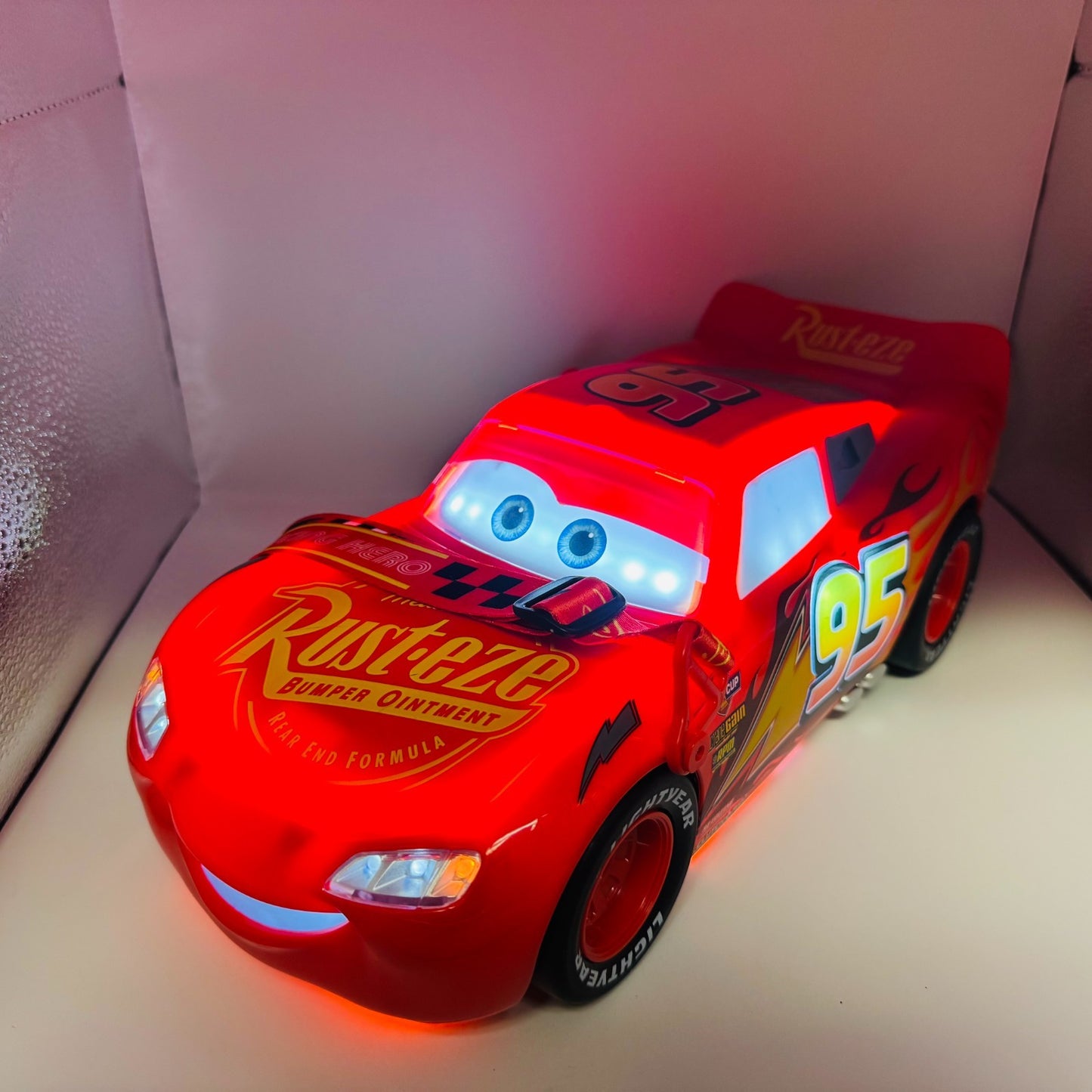 Disney Pixar Cars - LIGHT-UP MCQUEEN POPCORN BUCKET 20TH ANNIVERSARY 1:18 Scale
