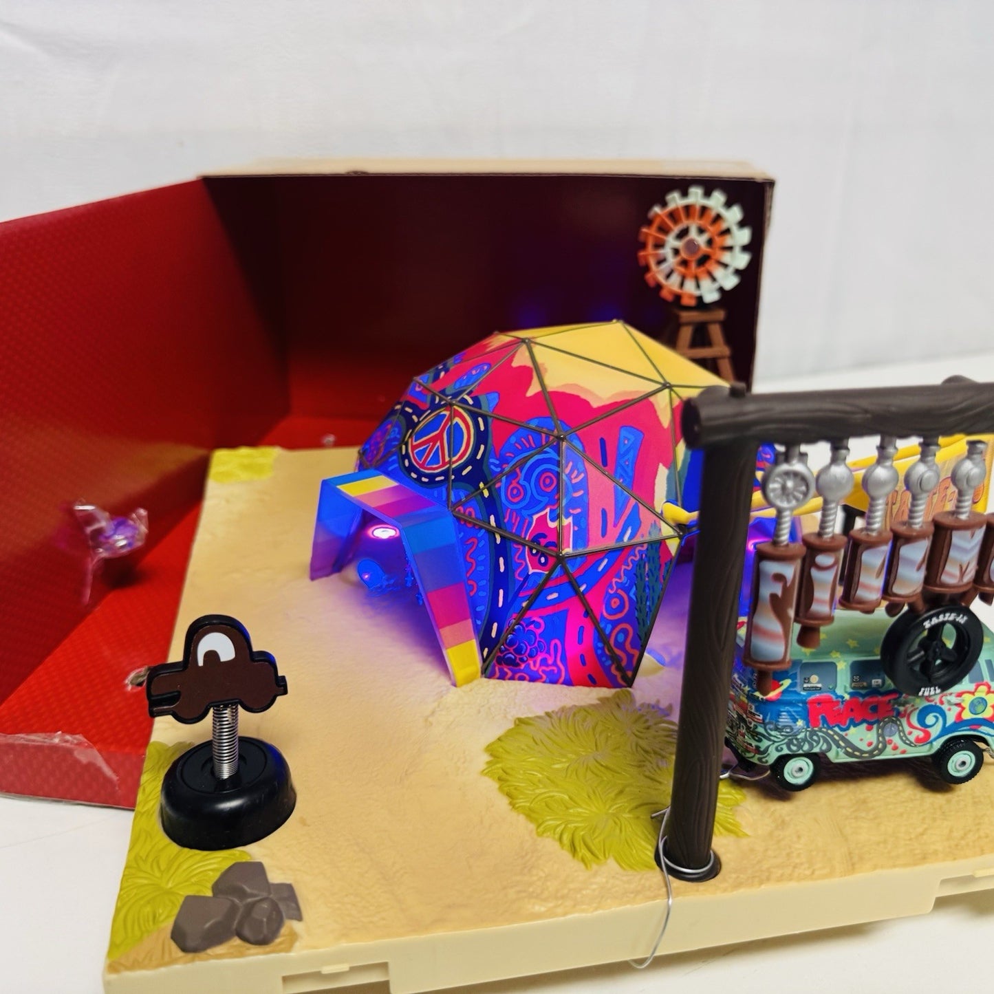 Disney Pixar Cars PRECISION SERIES FILLMORE'S TASTE-IN Light Up - 1:55 Diecast