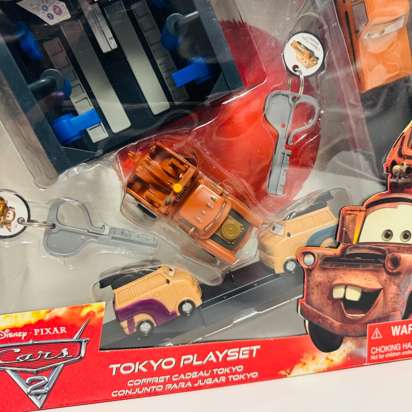 Disney Pixar Cars - BATHROOM MATER TOKYO PLAYSET SUMOS Key Chargers - 1:55 Scale