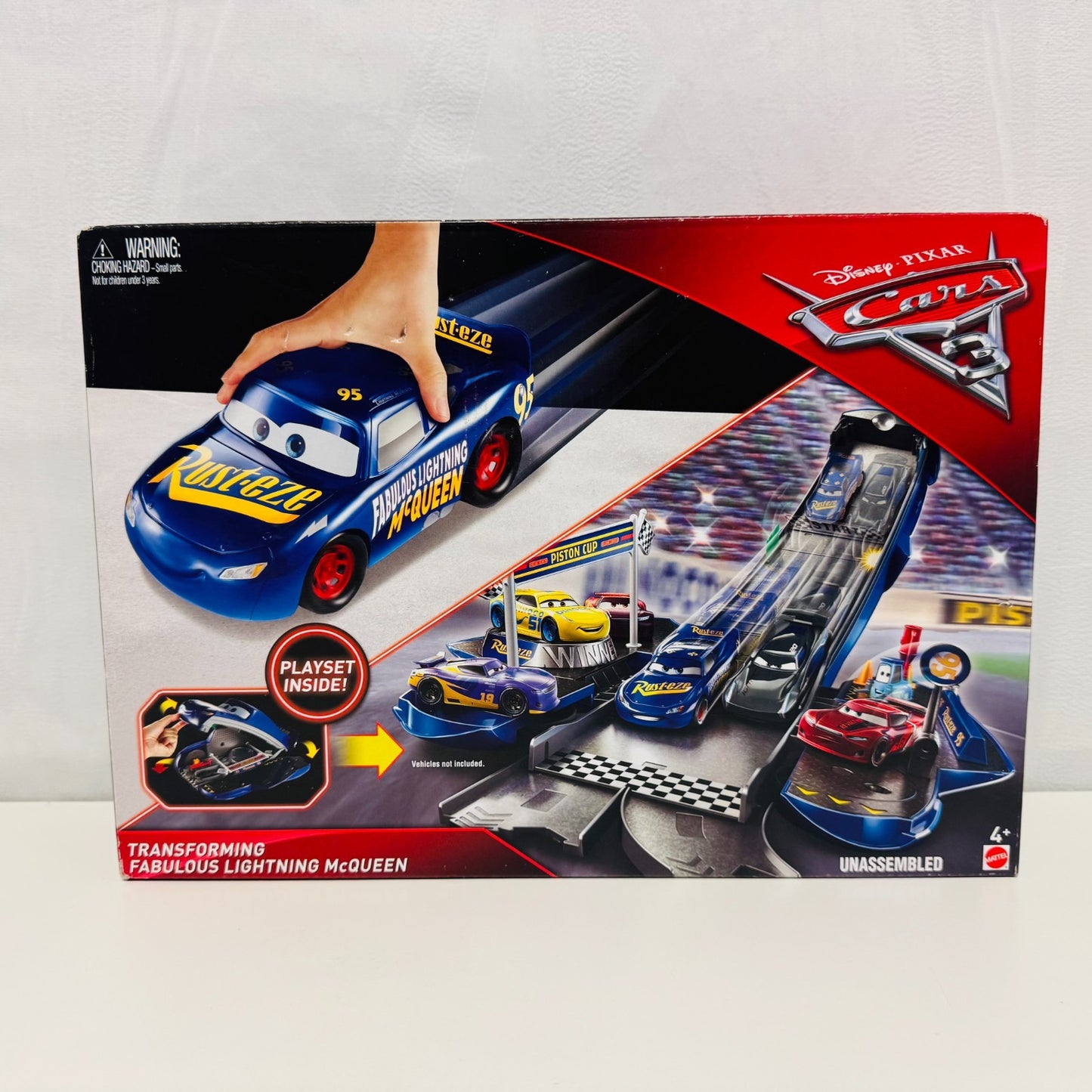 Disney Pixar Cars - TRANSFORMING FABULOUS LIGHTNING MCQUEEN PLAYSET - 1:55 Scale