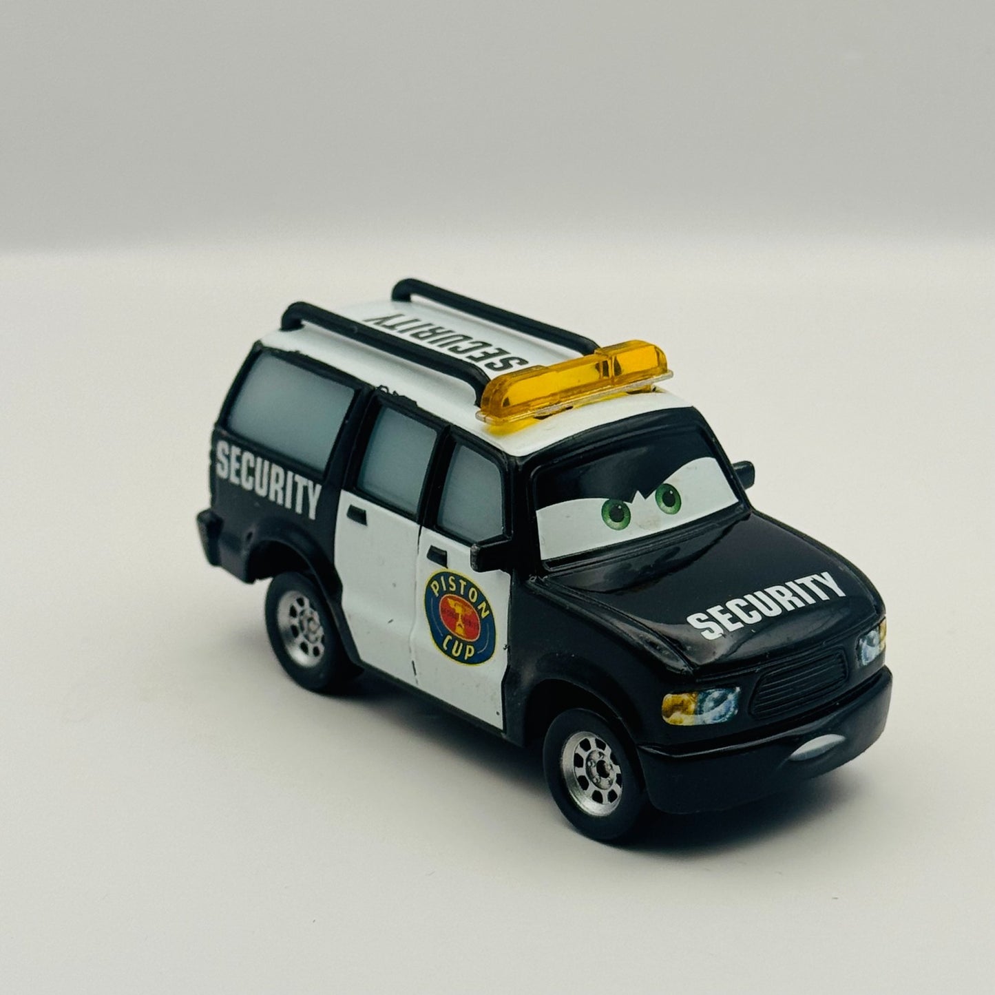 Disney Pixar Cars - RICHARD CLAYTON KENSINGTON 2010 - 1:55 Diecast