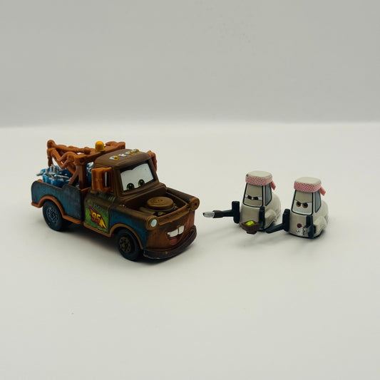 Disney Pixar Cars MATER WITH ALLINOL CANS EDAMAME & DAISU TSASHIMI 1:55 Diecast