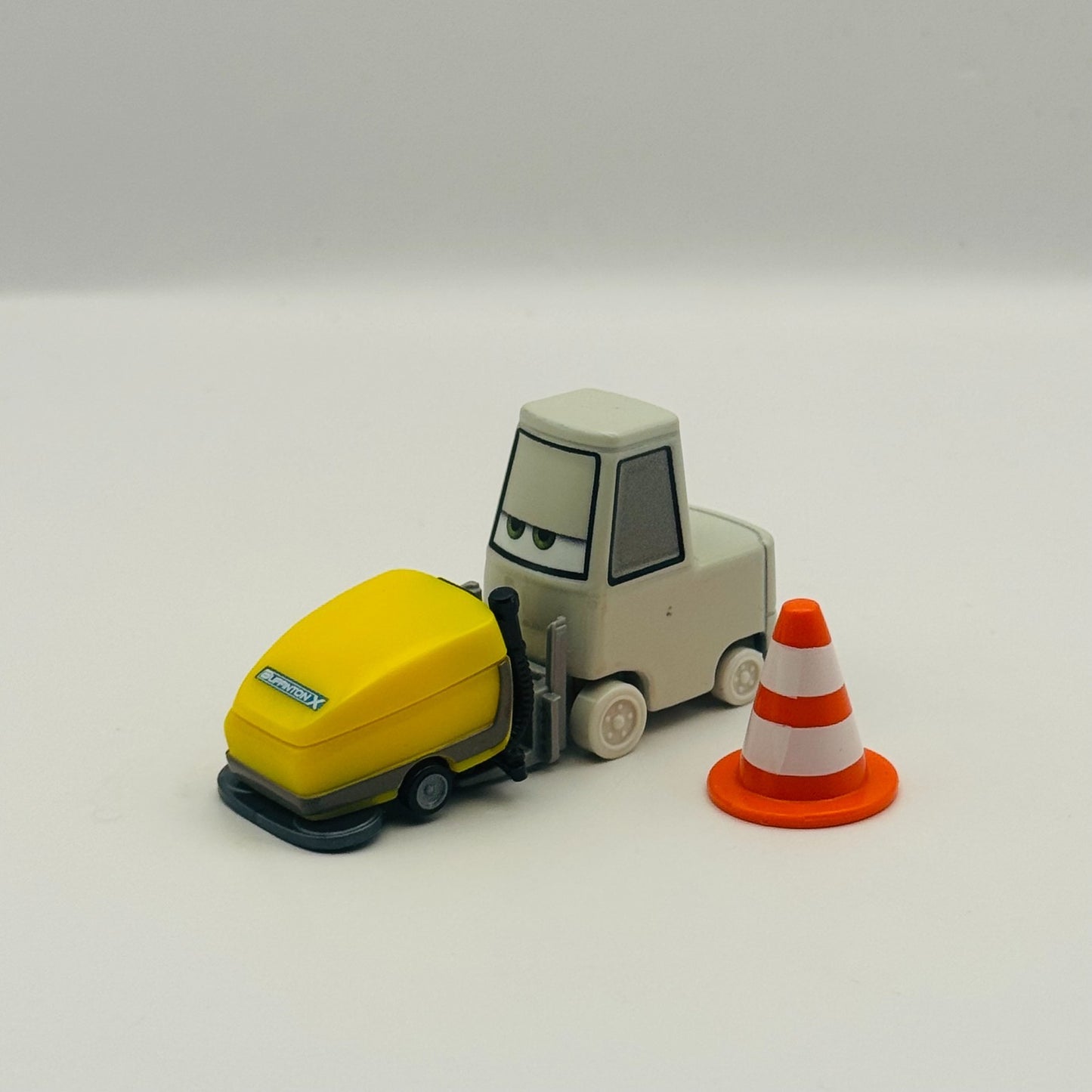 Disney Pixar Cars - MILLIE RRC Pitty 2021 - 1:55 Diecast