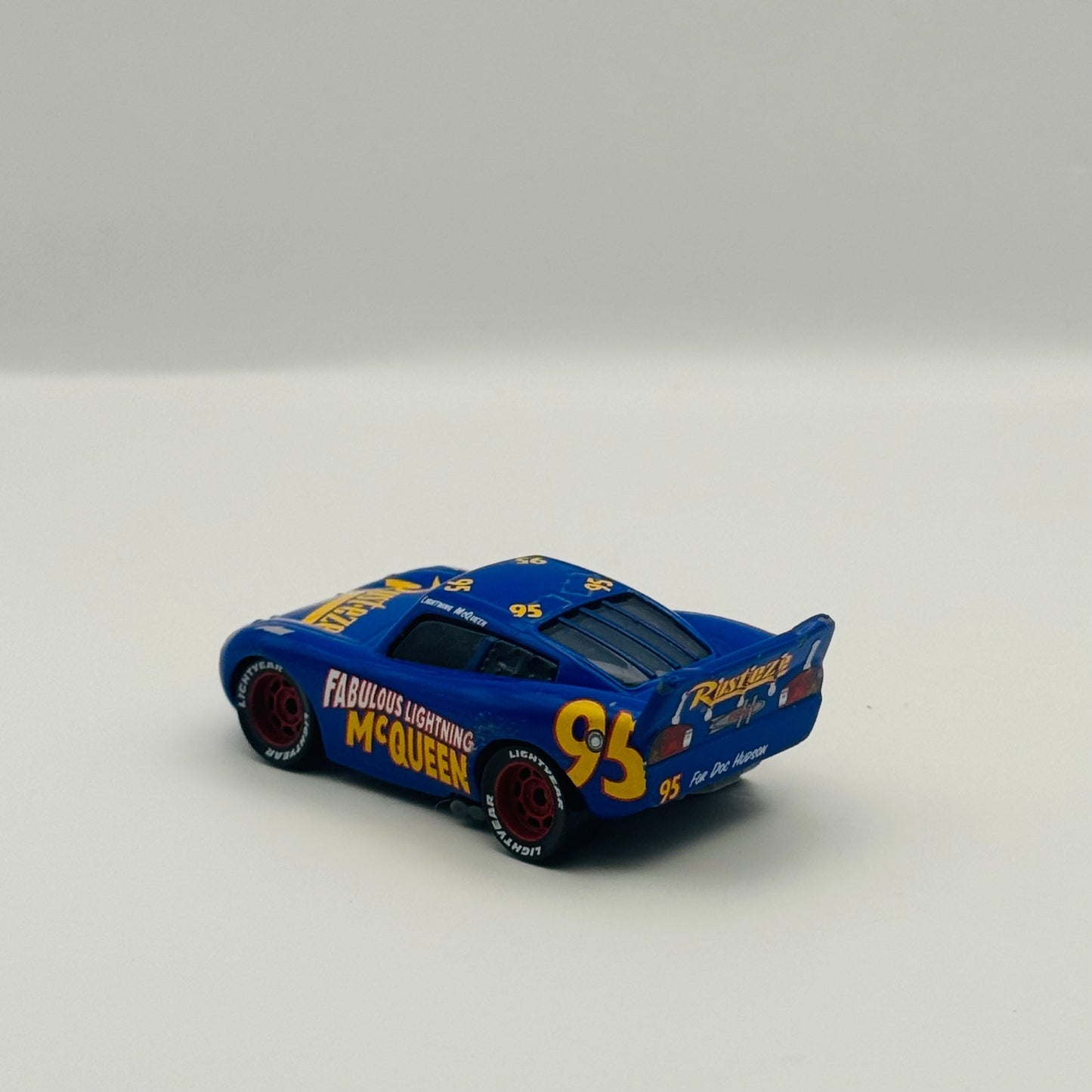 Disney Pixar Cars - FABULOUS LIGHTNING MCQUEEN 2017 - 1:55 Diecast