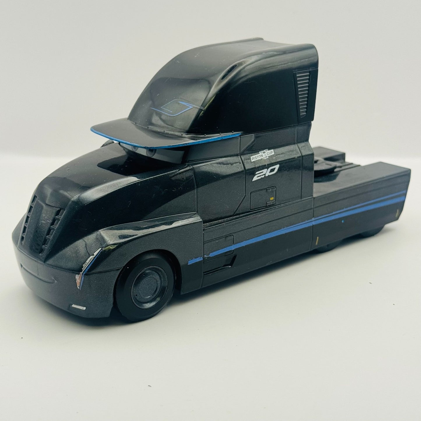 Disney Pixar Cars - GALE BEAUFORT JACKSON STORM HAULER Disney Store 1:43 Diecast