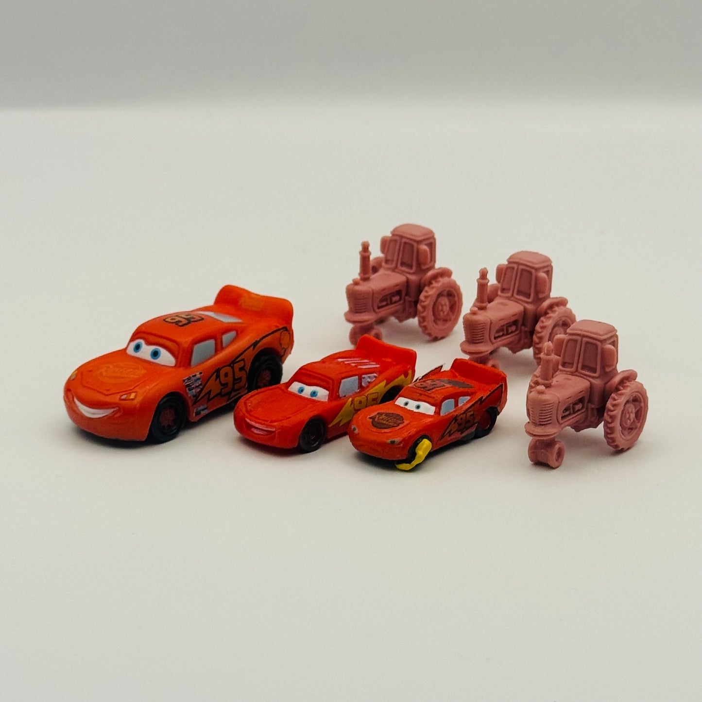 Disney Pixar Cars - MINI MCQUEENS & TRACTORS, IMPOUND MCQUEEN