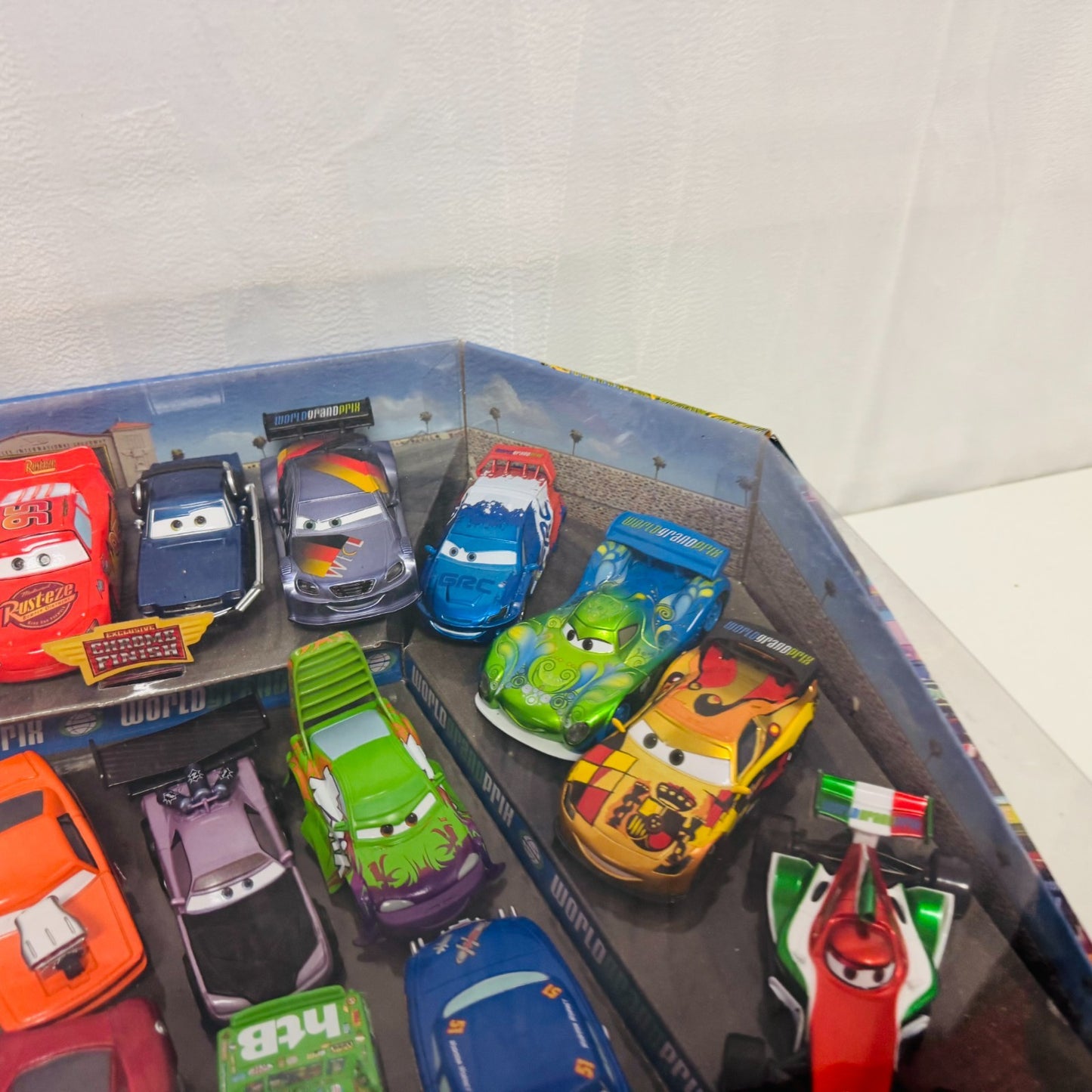 Disney Pixar Cars - MEGA DELUXE WORLD OF RACING SET 20-CAR PACK - 1:43 Diecast