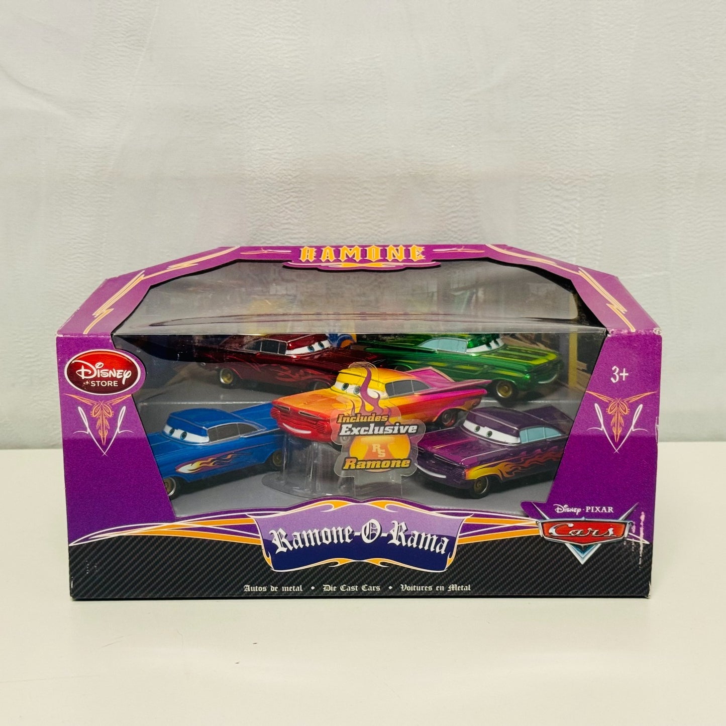 Disney Pixar Cars - RAMONE-O-RAMA EXCLUSIVE RAMONE Disney Store - 1:43 Diecast