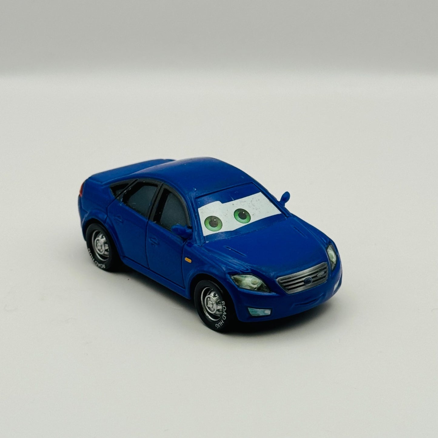 Disney Pixar Cars - MANNY ROADRIGUEZ Palace Chaos 2015 - 1:55 Diecast