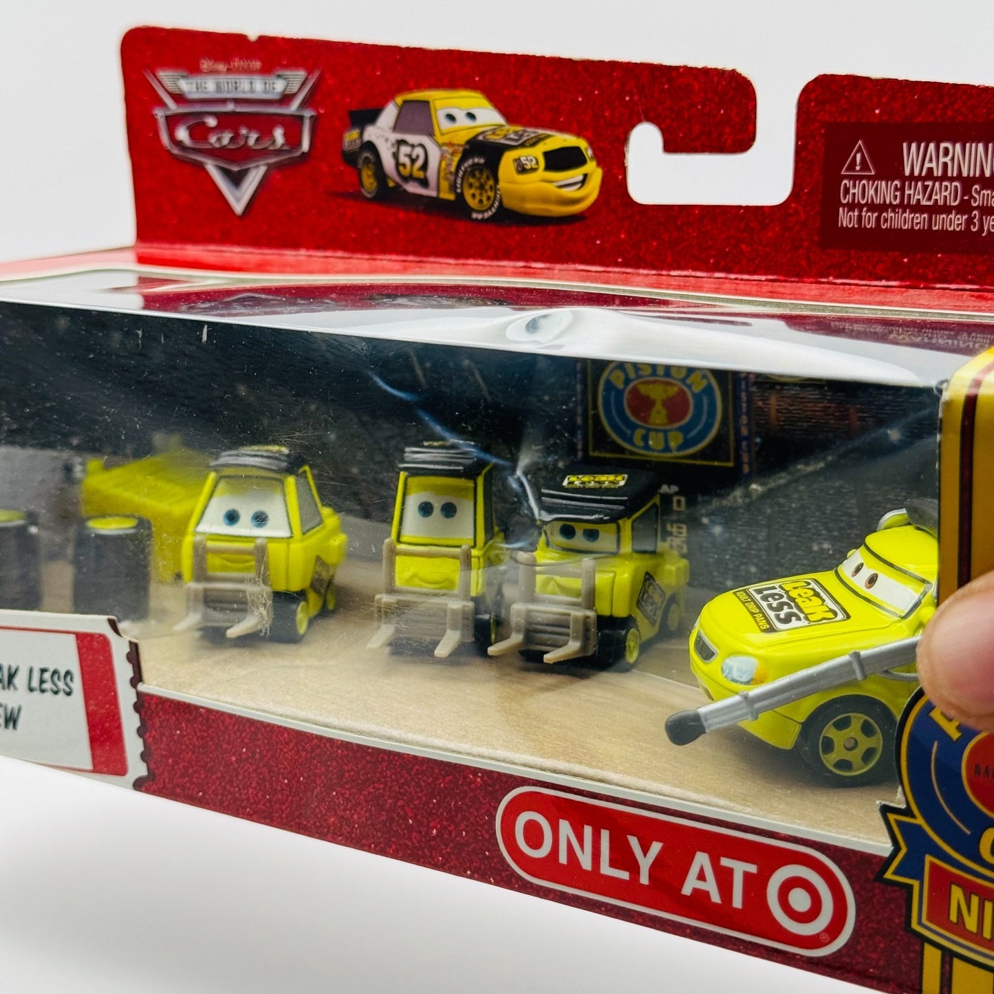 Disney Pixar Cars - TEAM LEAK LESS CREW CHIEF & 3 PITTYS PIT CREW - 1:55 Diecast