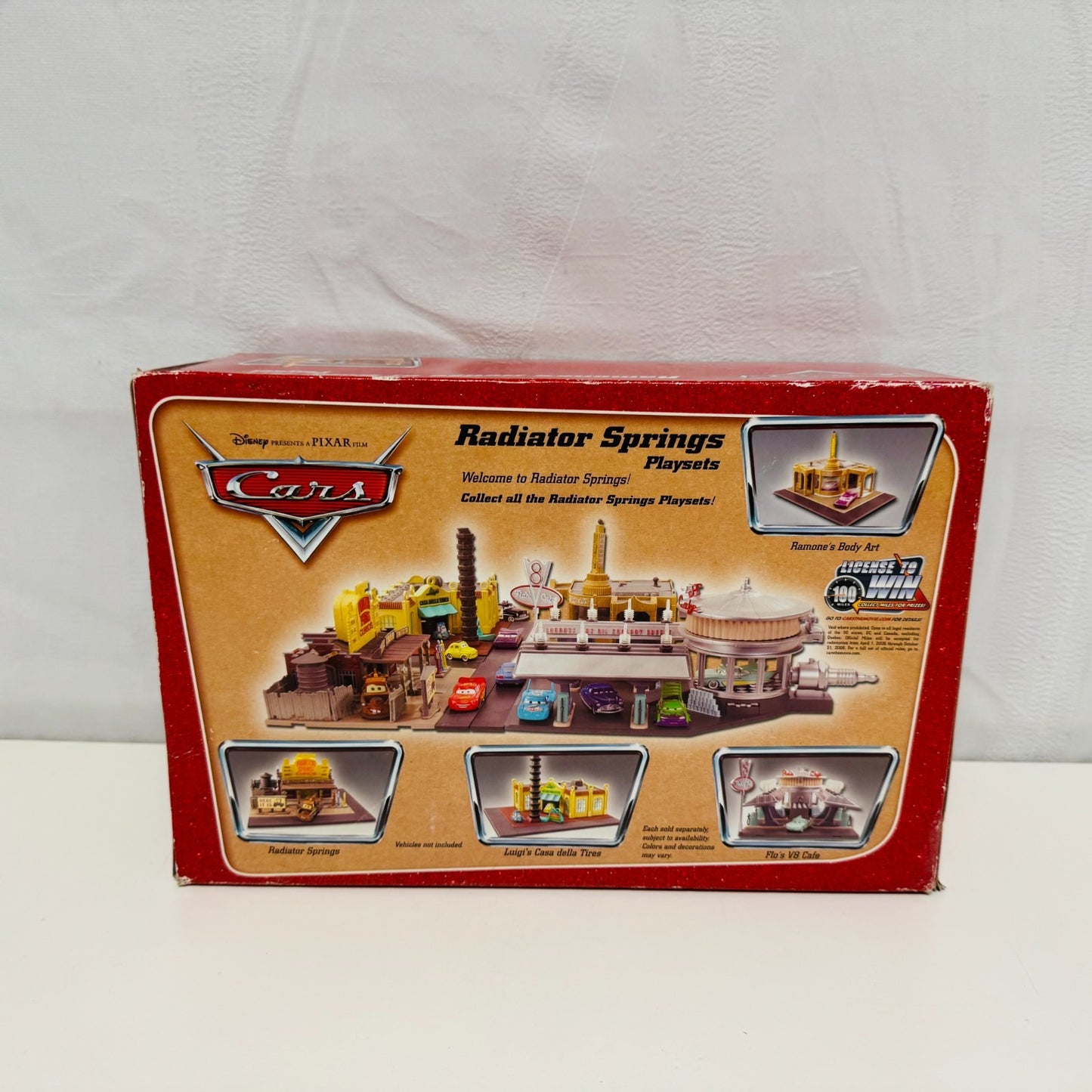Disney Pixar Cars - RADIATOR SPRINGS RAMONE'S HOUSE OF BODY ART - 1:55 Diecast