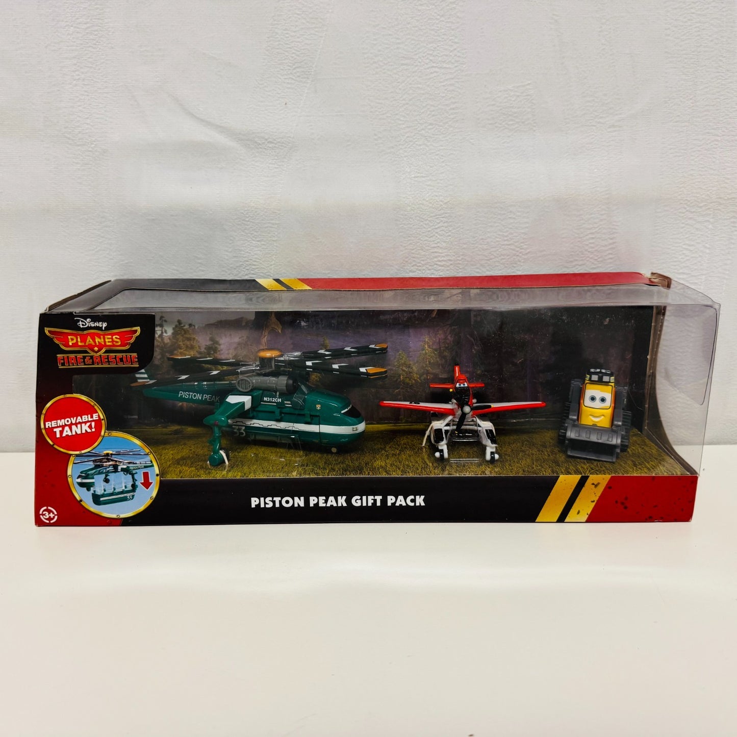 Disney Planes & Pixar Cars - PISTON PEAK GIFT PACK WINDLIFTER FIRE- 1:55 Diecast