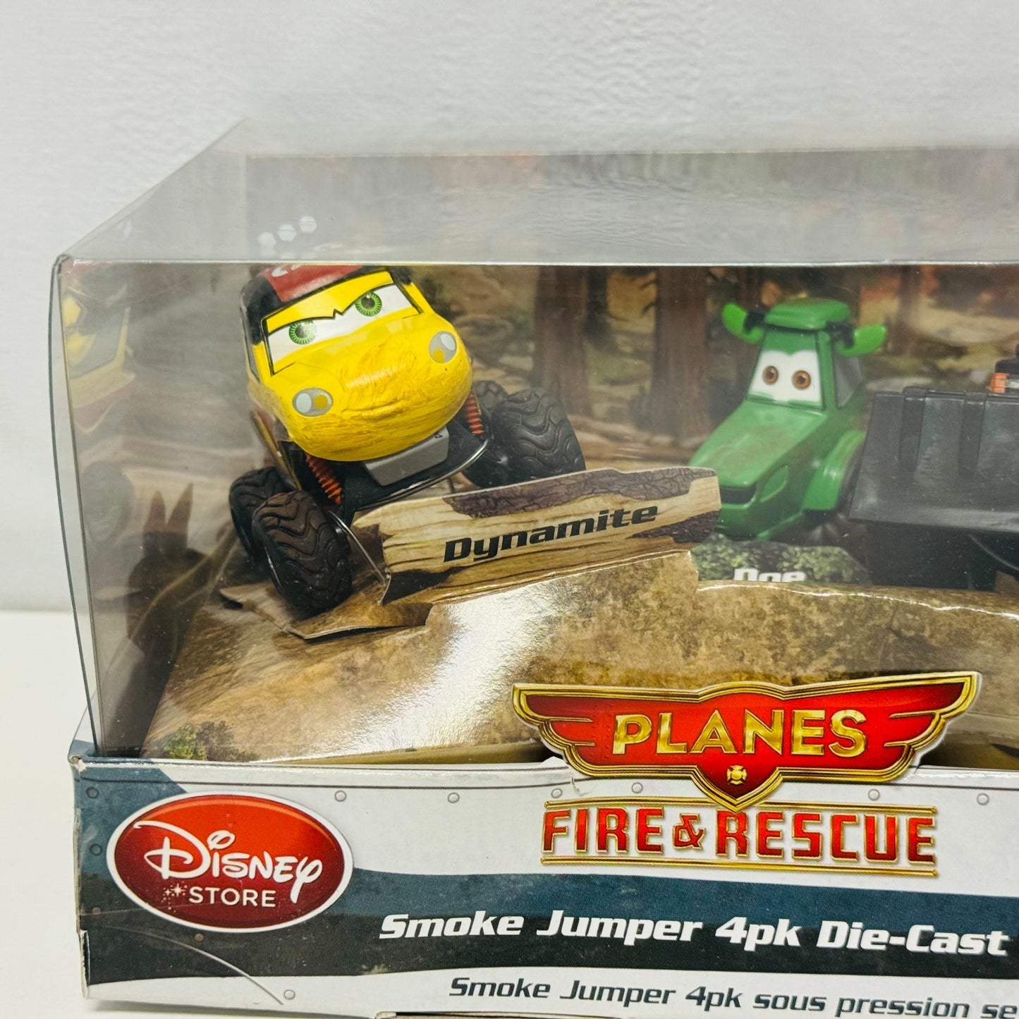 Disney Planes & Pixar Cars - FIRE & RESCUE SMOKEJUMPER 4-PK DOE - 1:43 Diecast