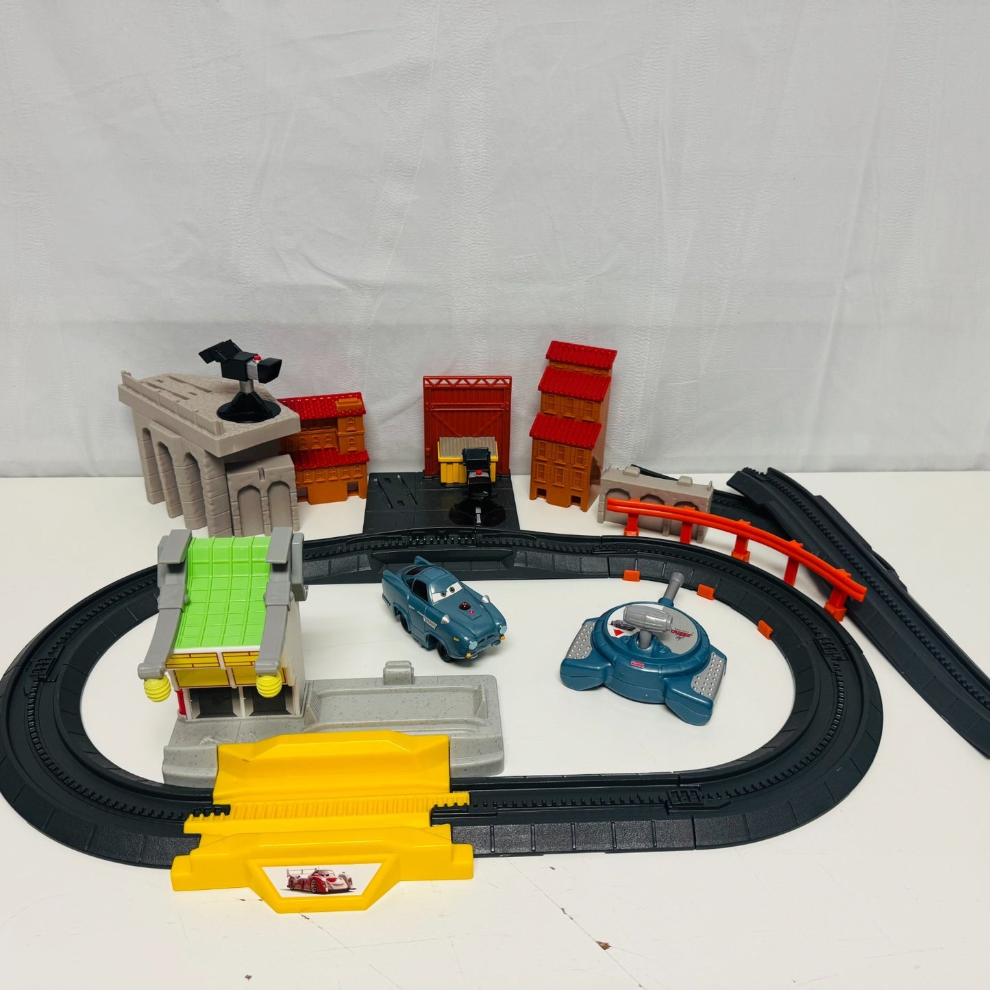 Disney Pixar Cars GEO TRAX WORLD GRAND PRIX SET Incomplete Finn McMissile Works
